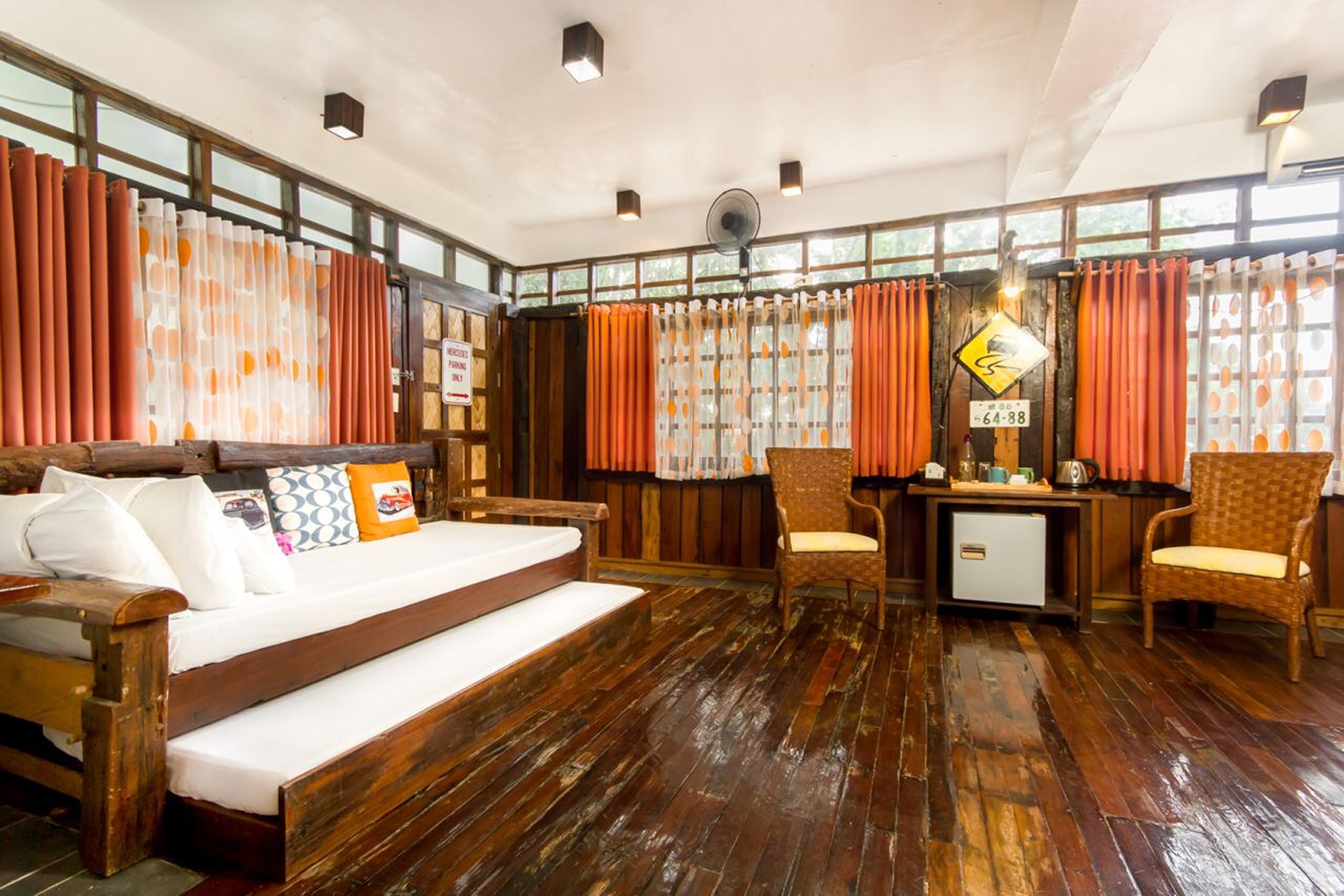 Family Room Executive