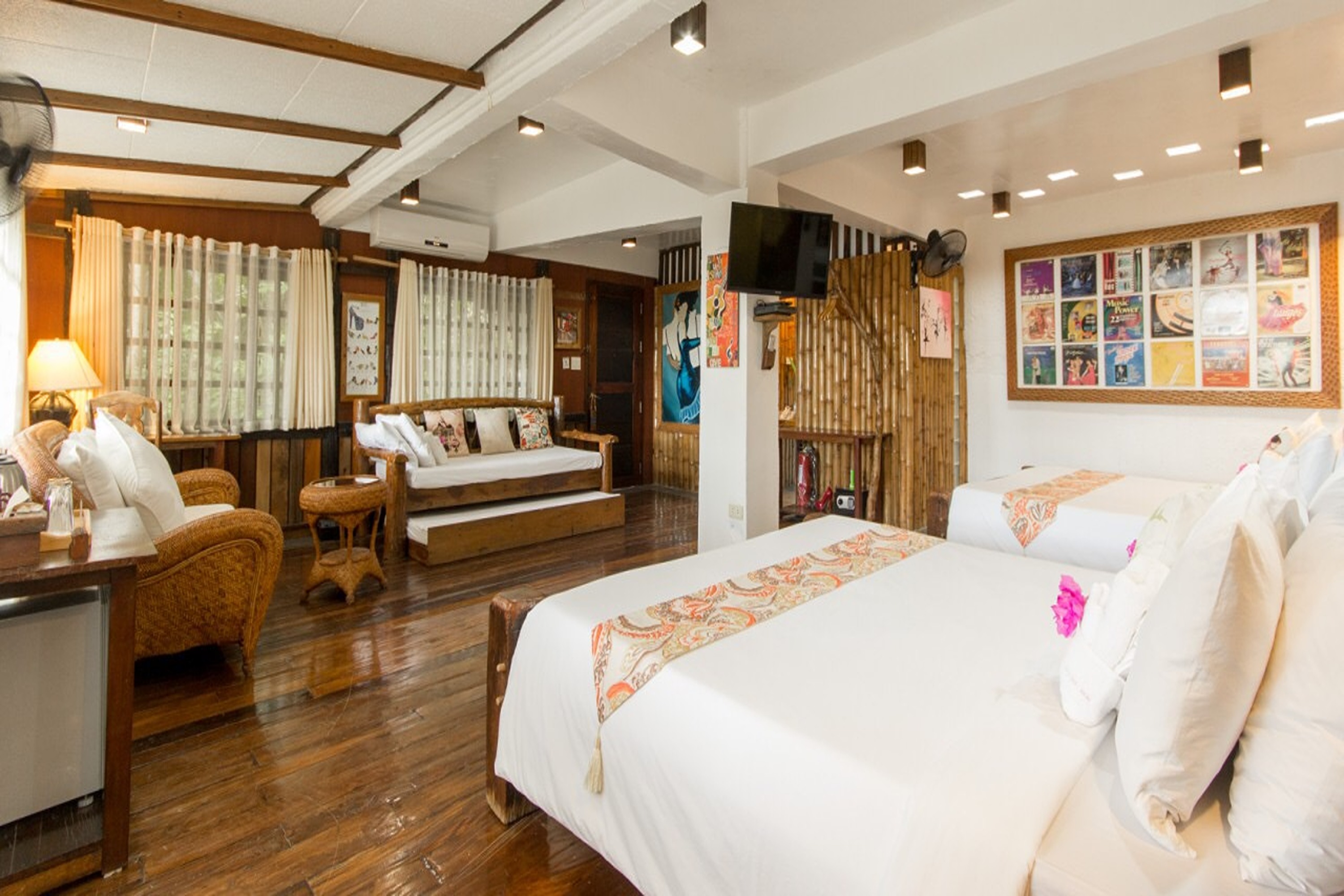 Family Room Executive