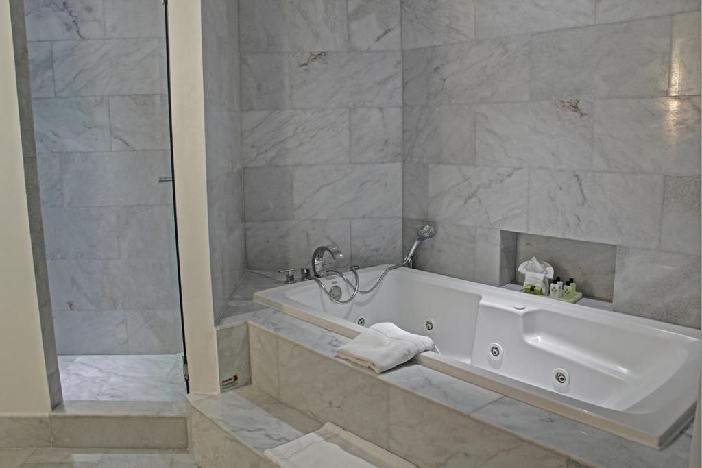 Double Deluxe Two Double Beds