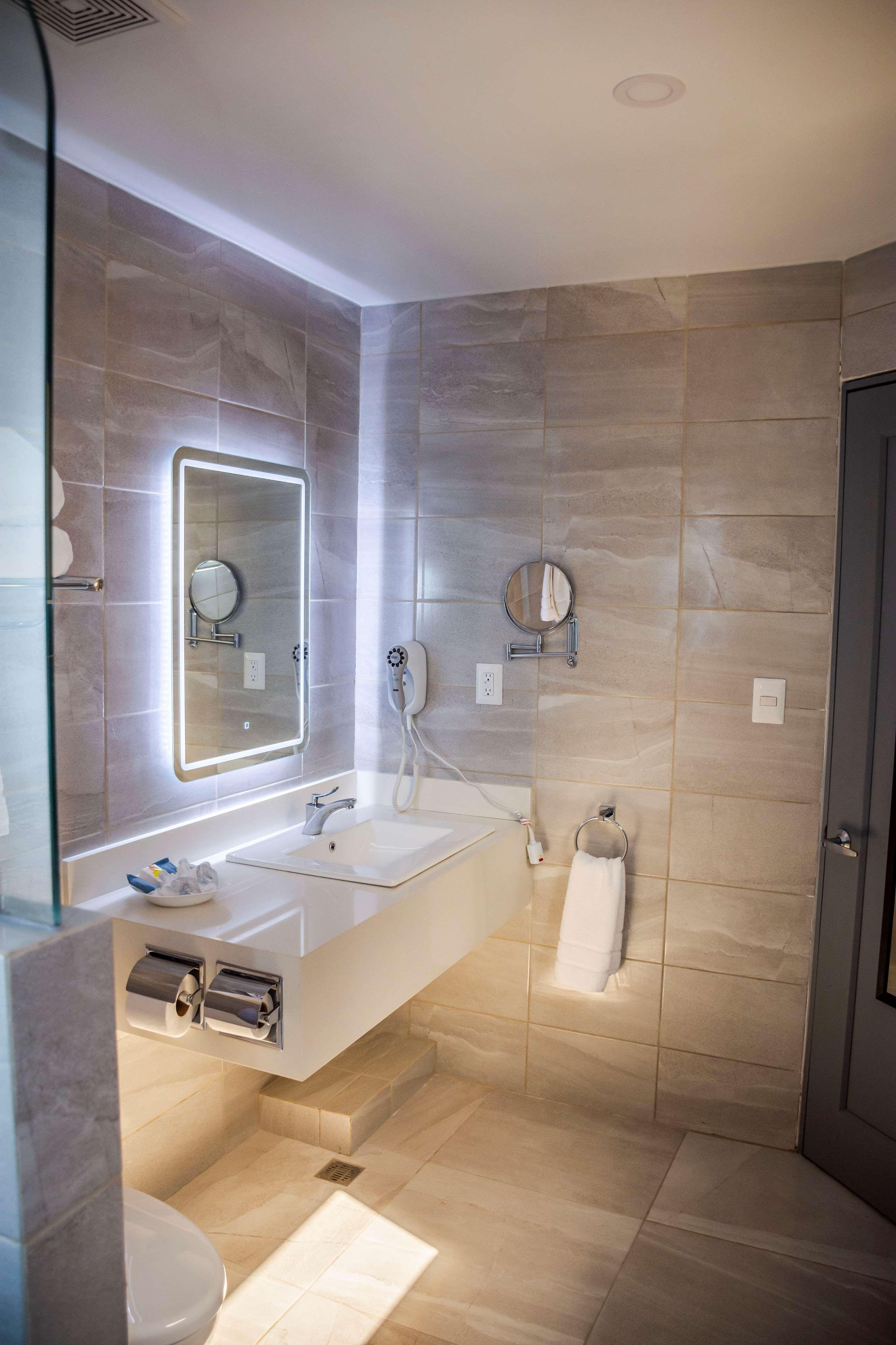 Room Superior Queen Bed