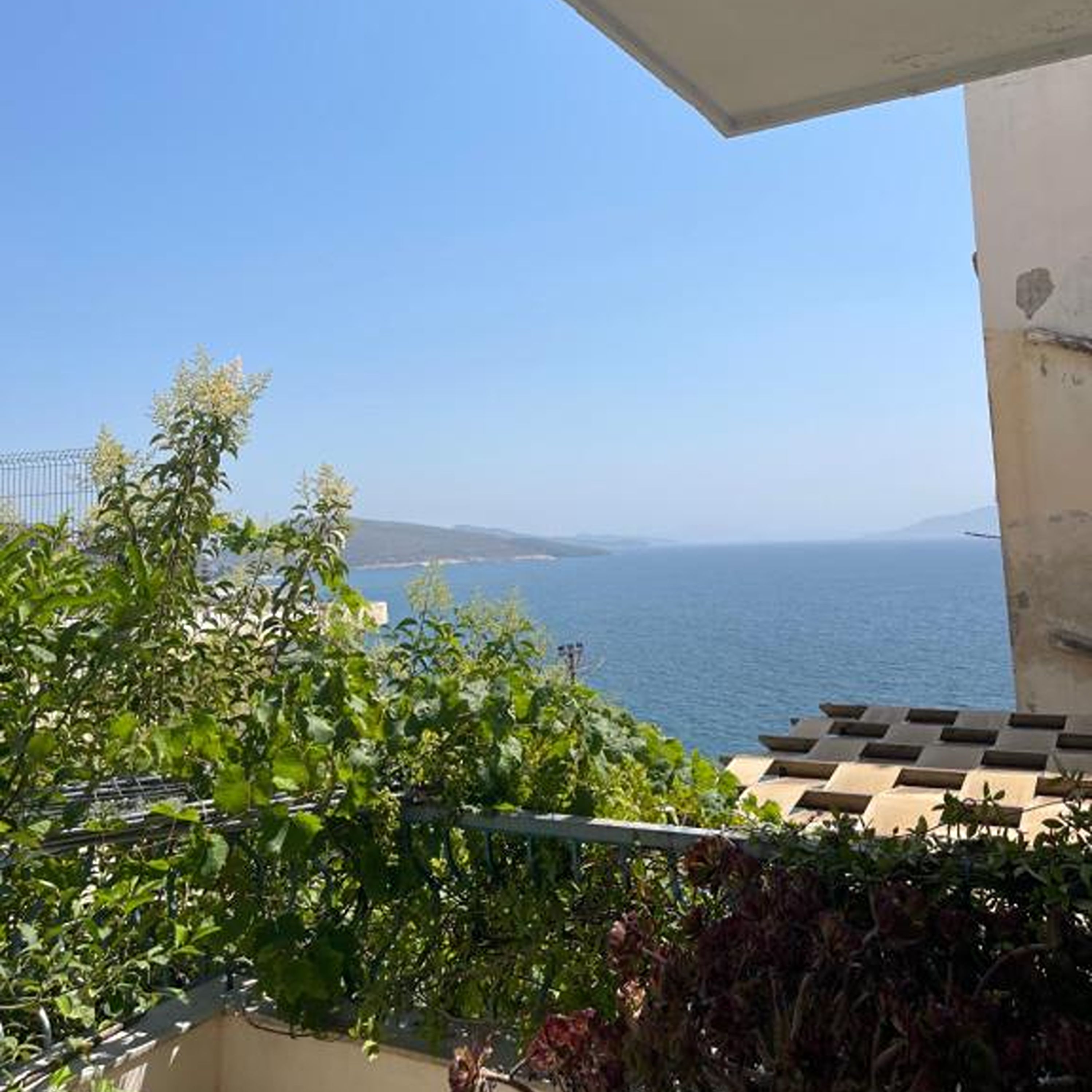 Quadruple with Balcony with Views