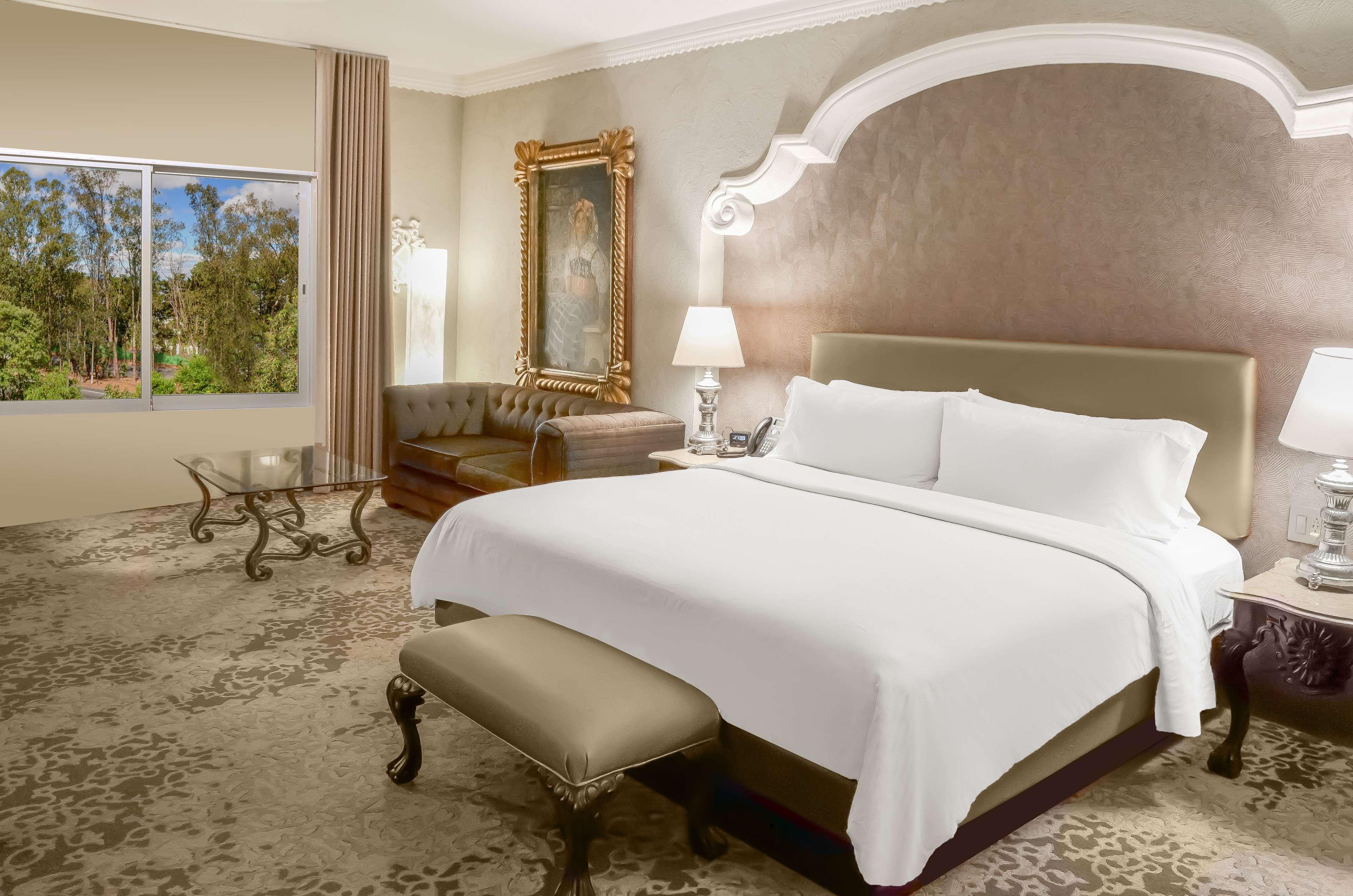 Double Deluxe King Bed