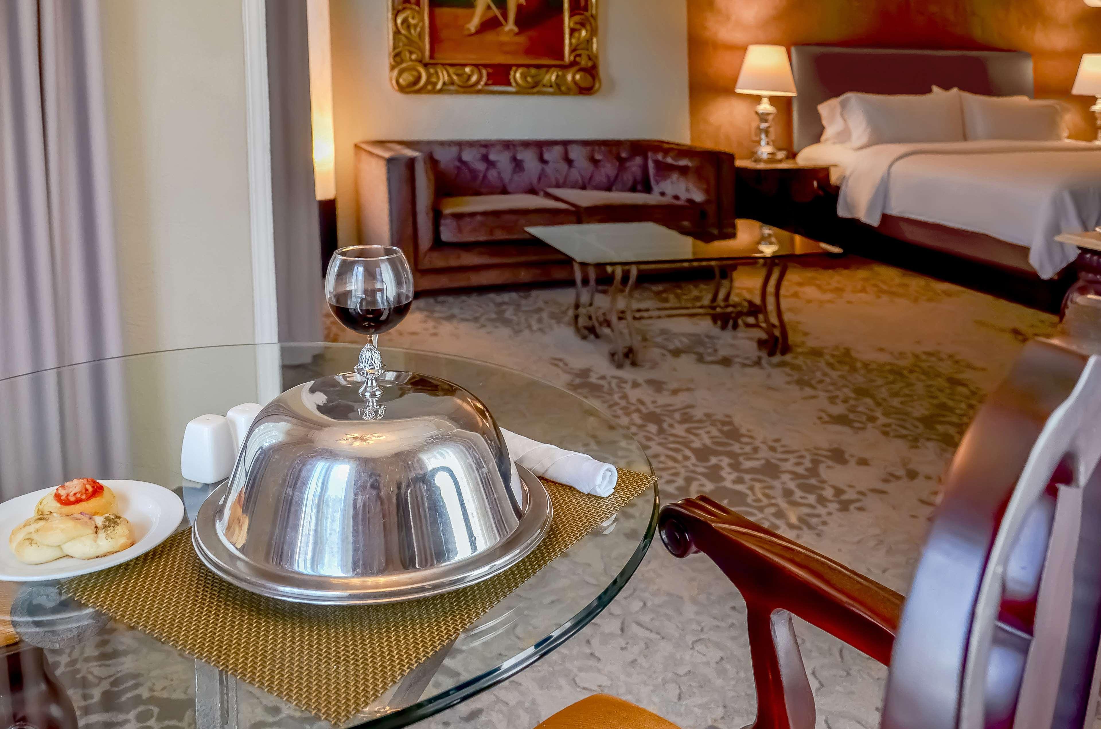 Junior Suite King Size Bed