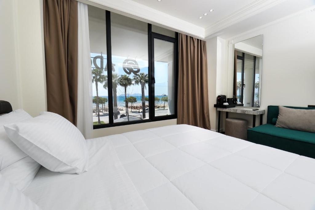 Triple Deluxe Sea View