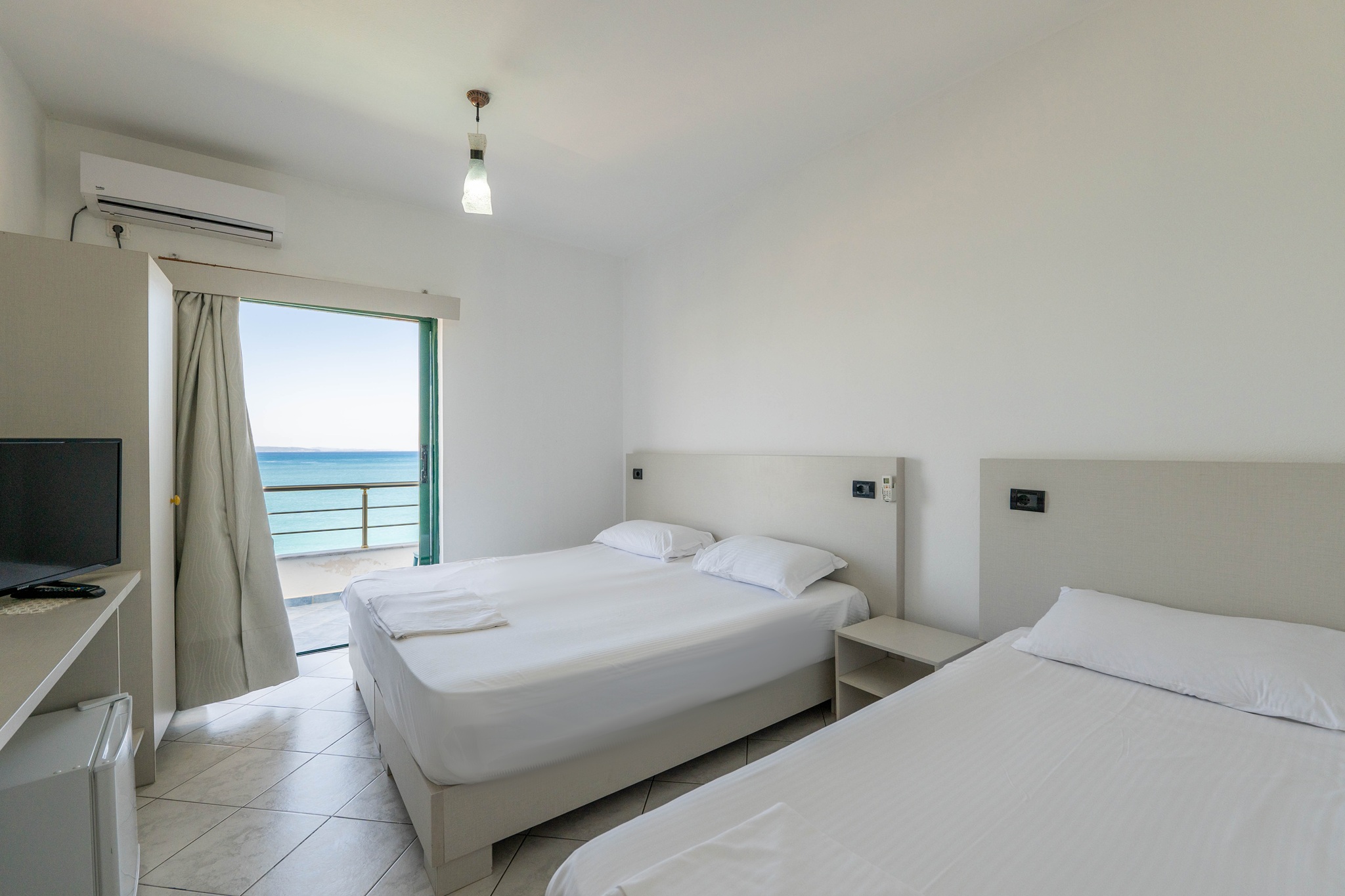 Quadruple with Views