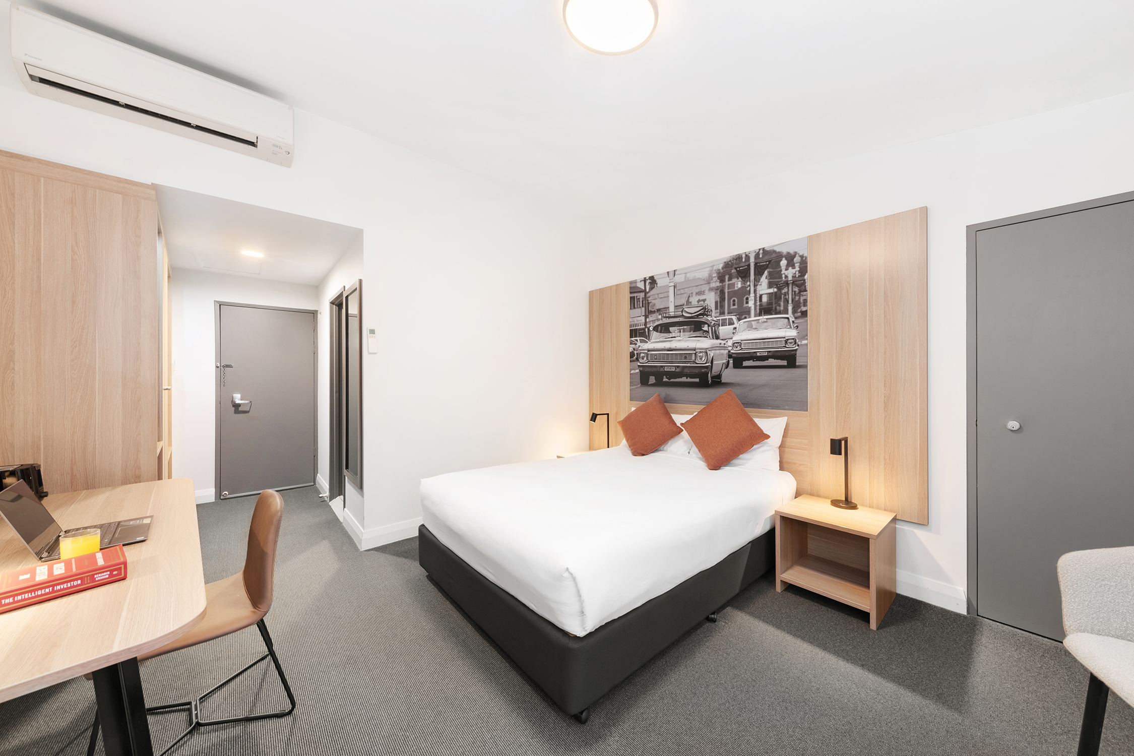Double Superior Queen Bed