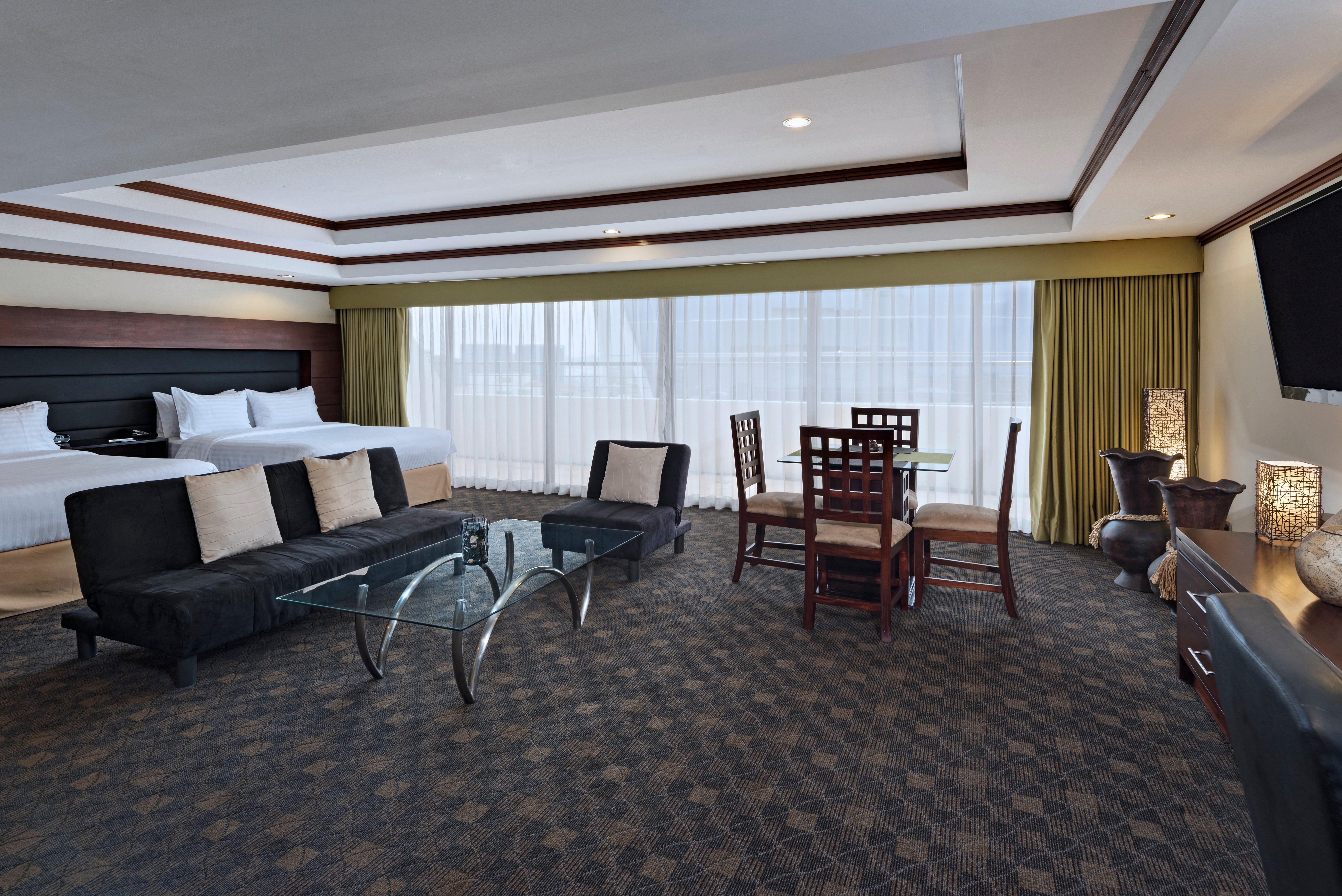 Suite Two Queen Beds