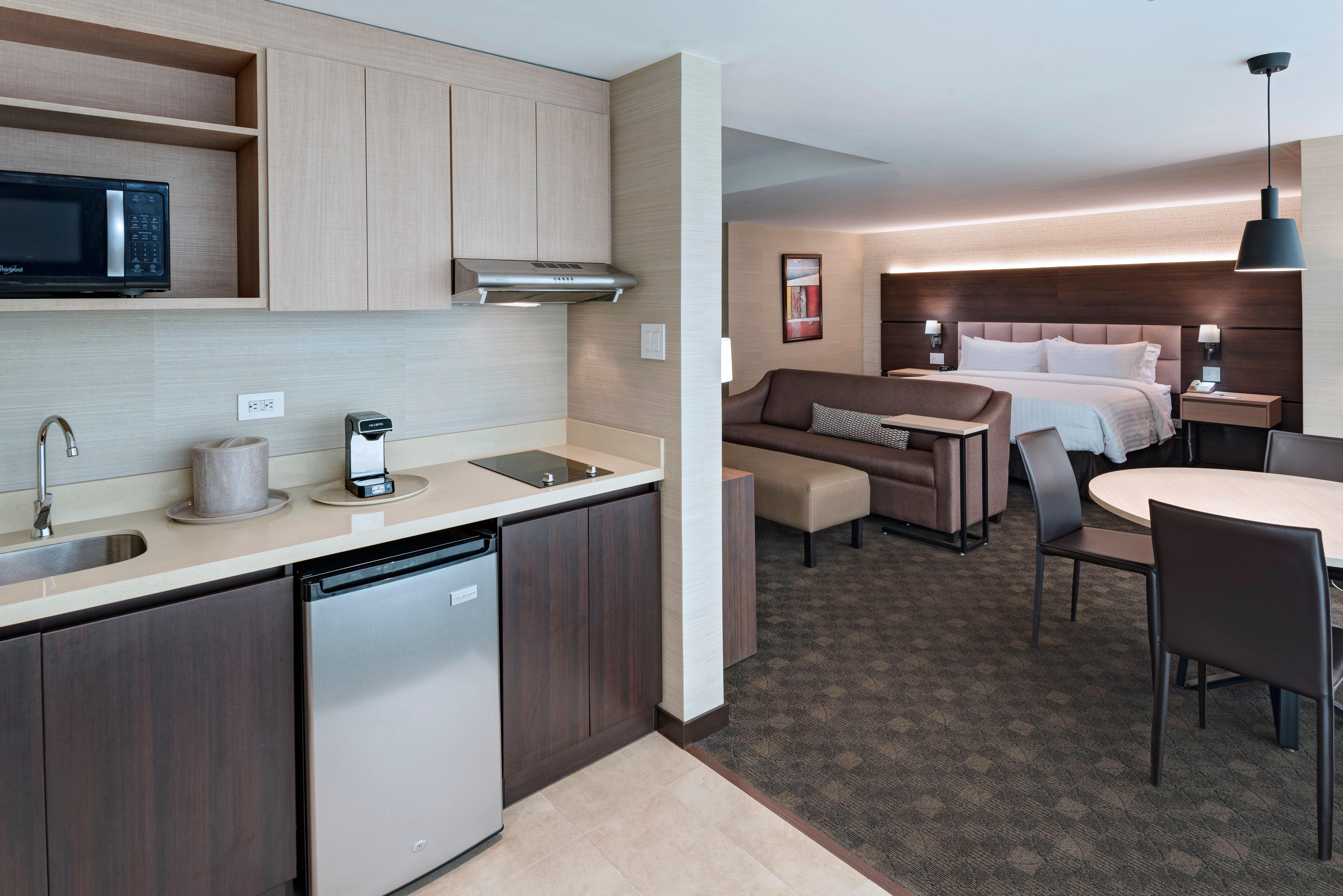 Suite with Kitchenette