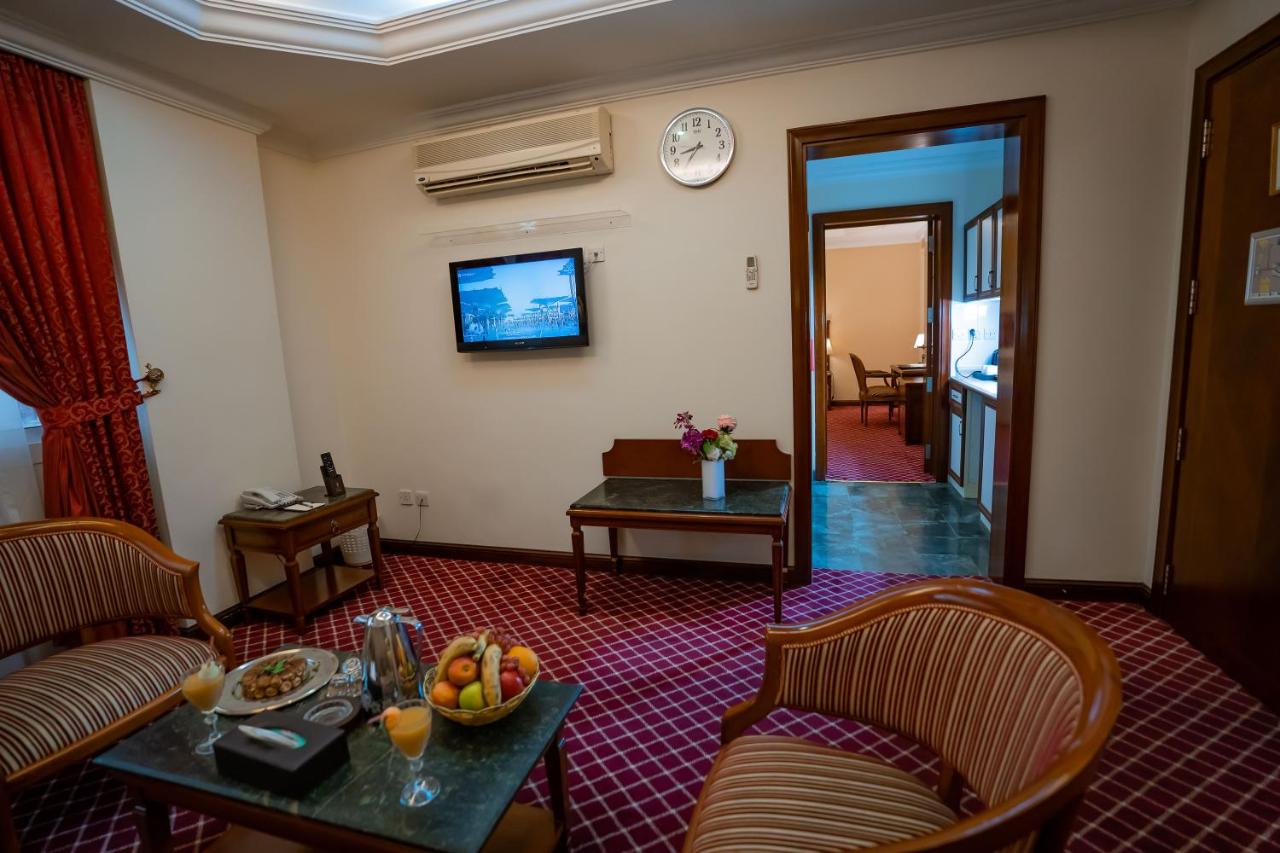 Suite Two Bedrooms One Bathroom