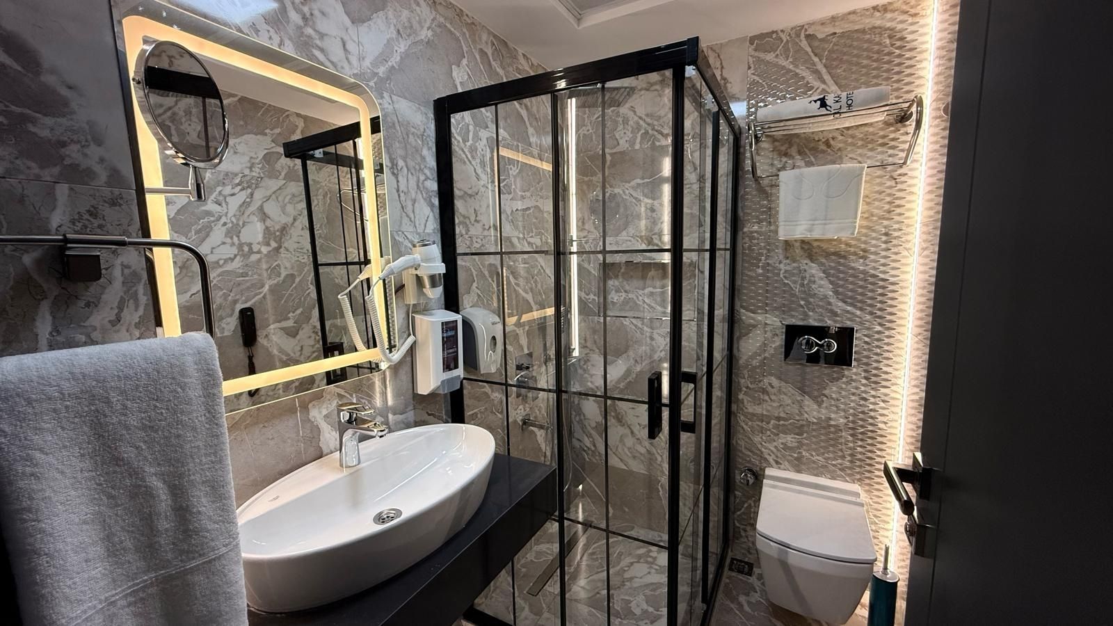 Double Deluxe One Bedroom