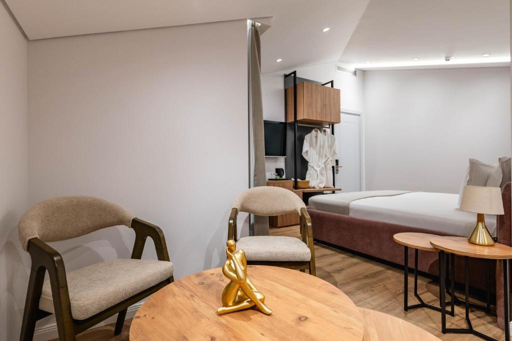 Suite Deluxe with Balcony