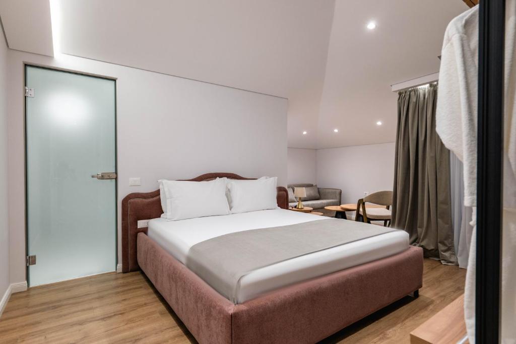 Suite Deluxe with Balcony