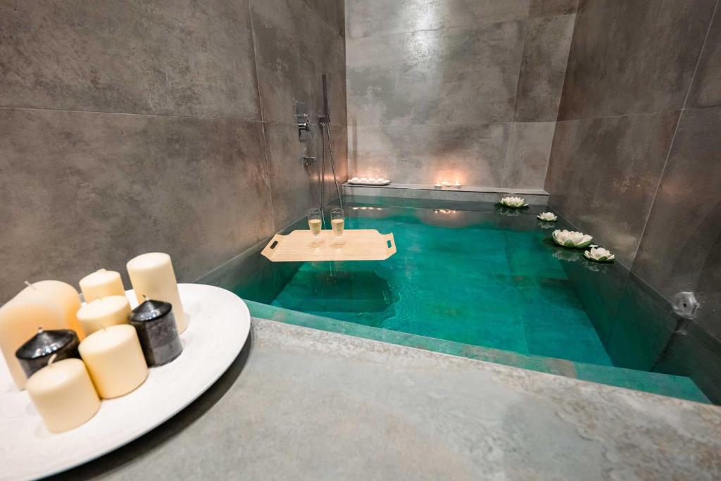 Family Room Three Beds