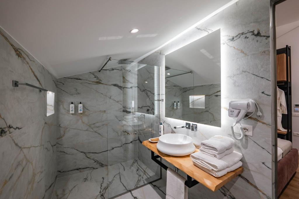 Suite Deluxe with Balcony