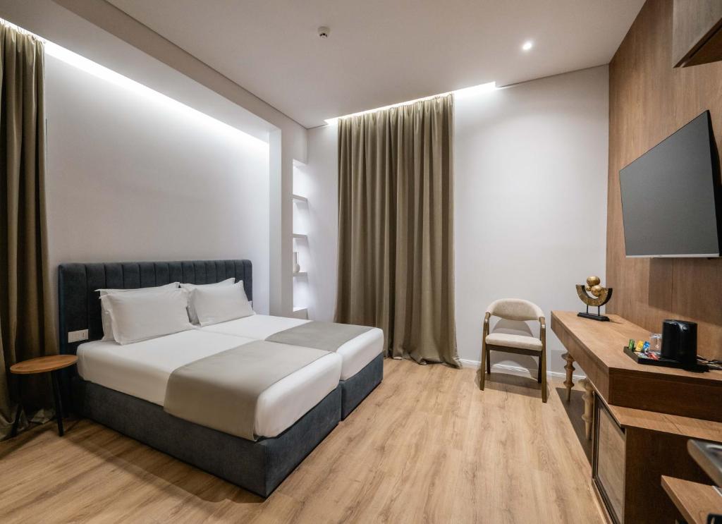 Double or Twin Deluxe