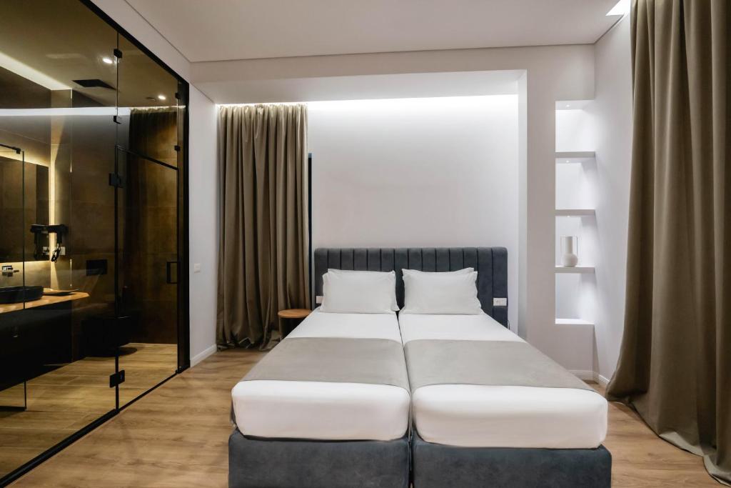 Double or Twin Deluxe