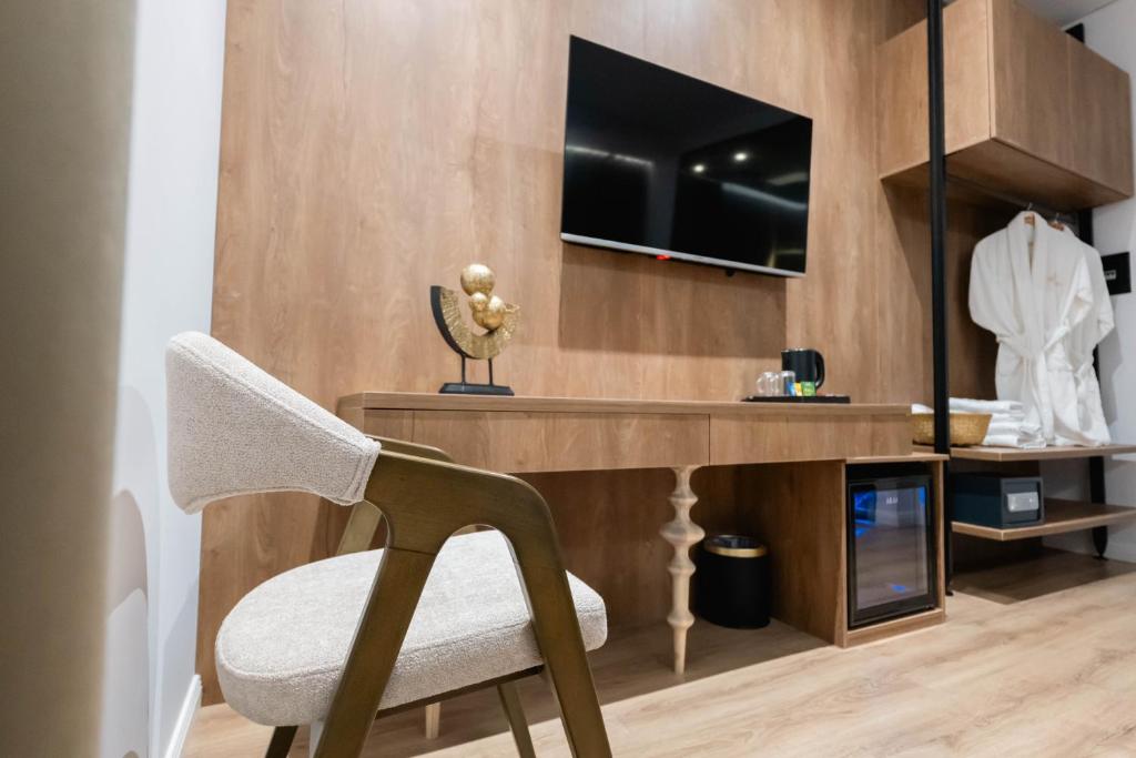 Double or Twin Deluxe