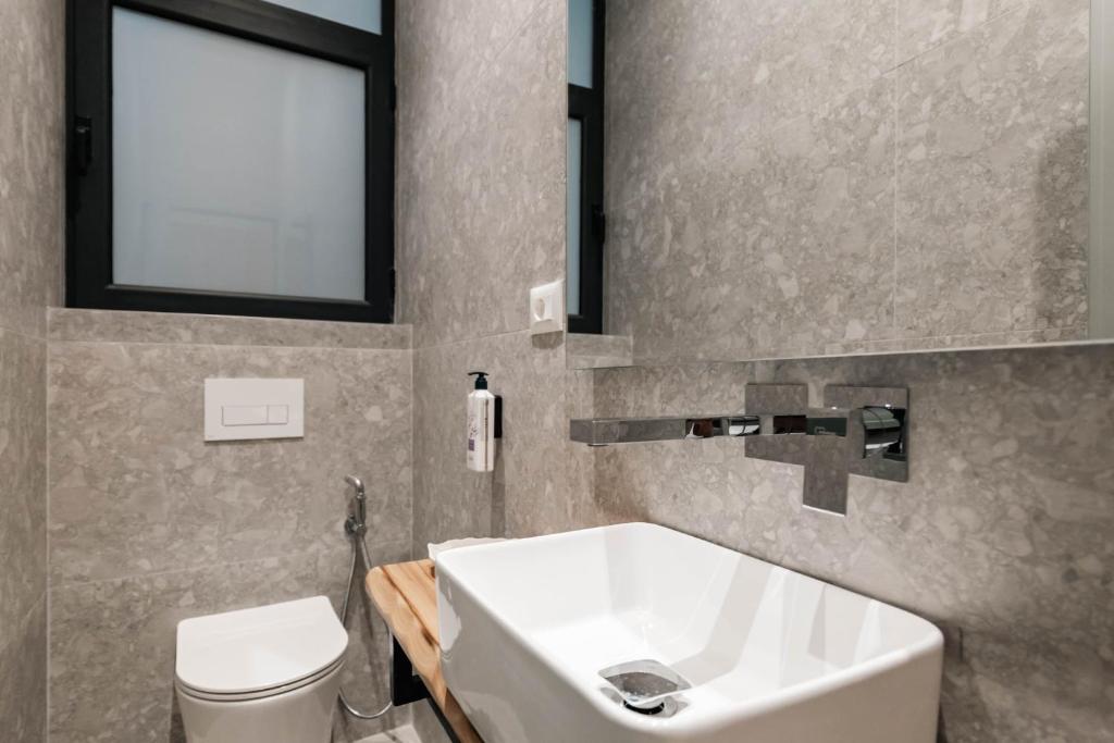 Family Room Three Beds