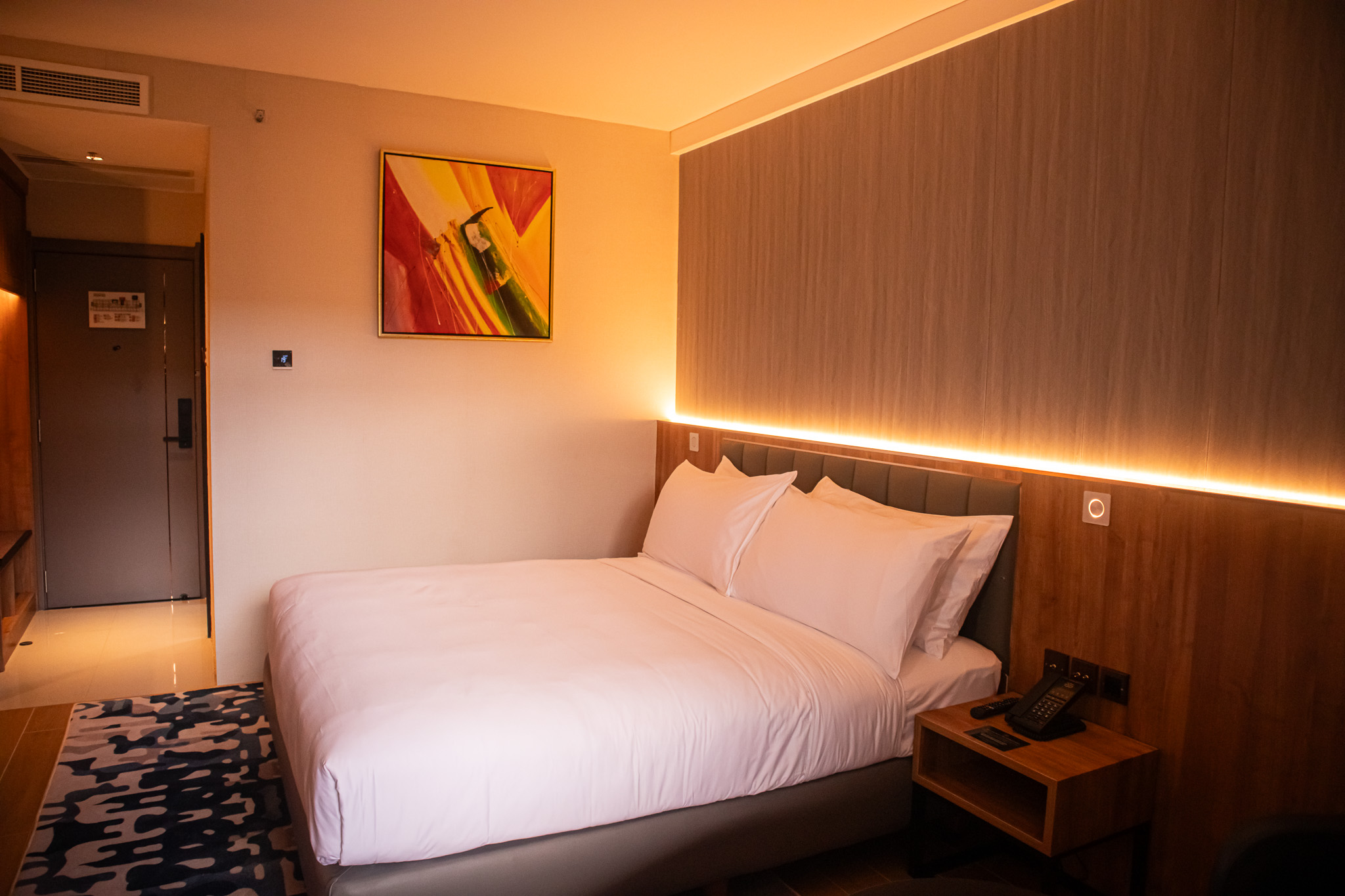 Double Deluxe Queen Bed