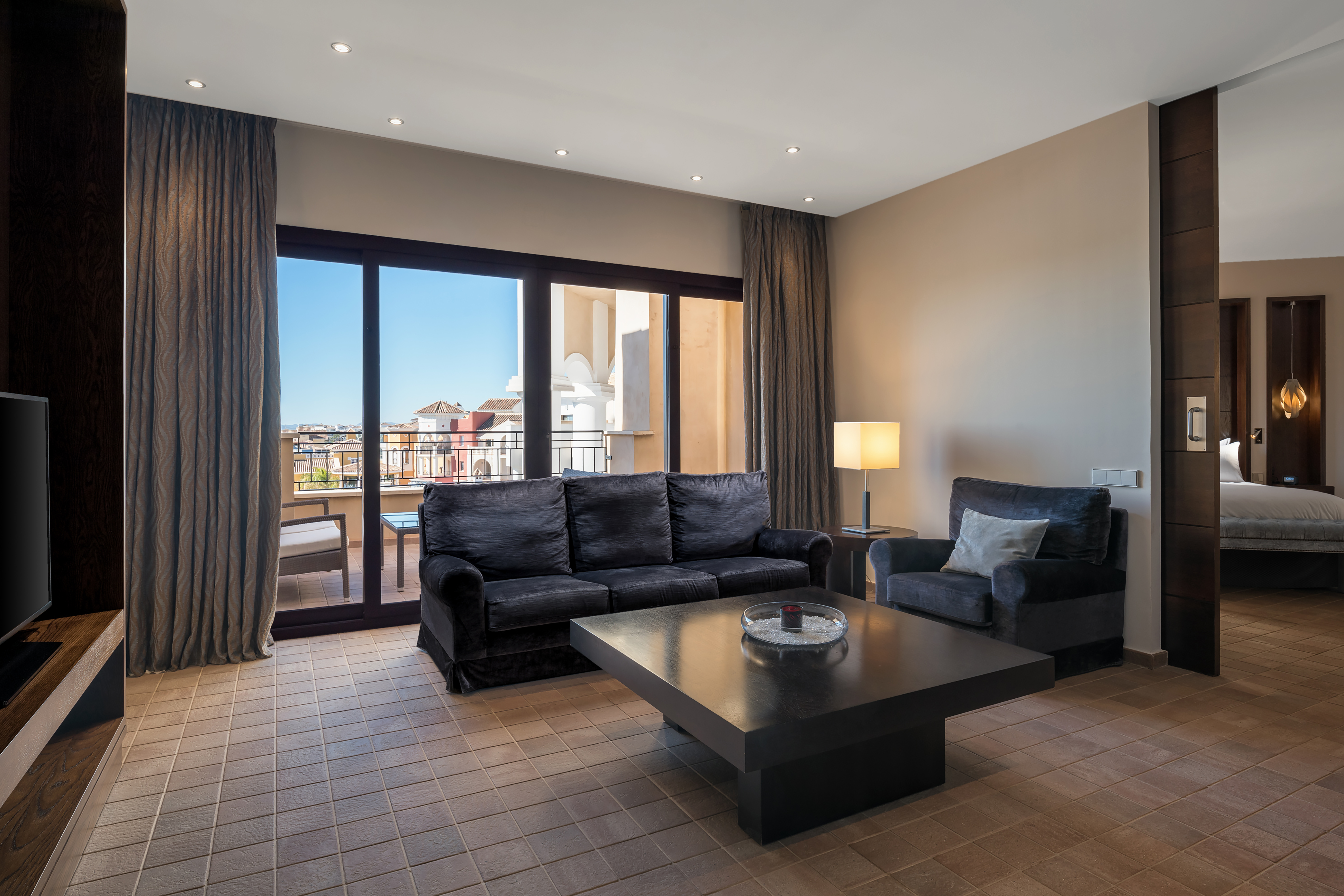 Suite Deluxe King Bed