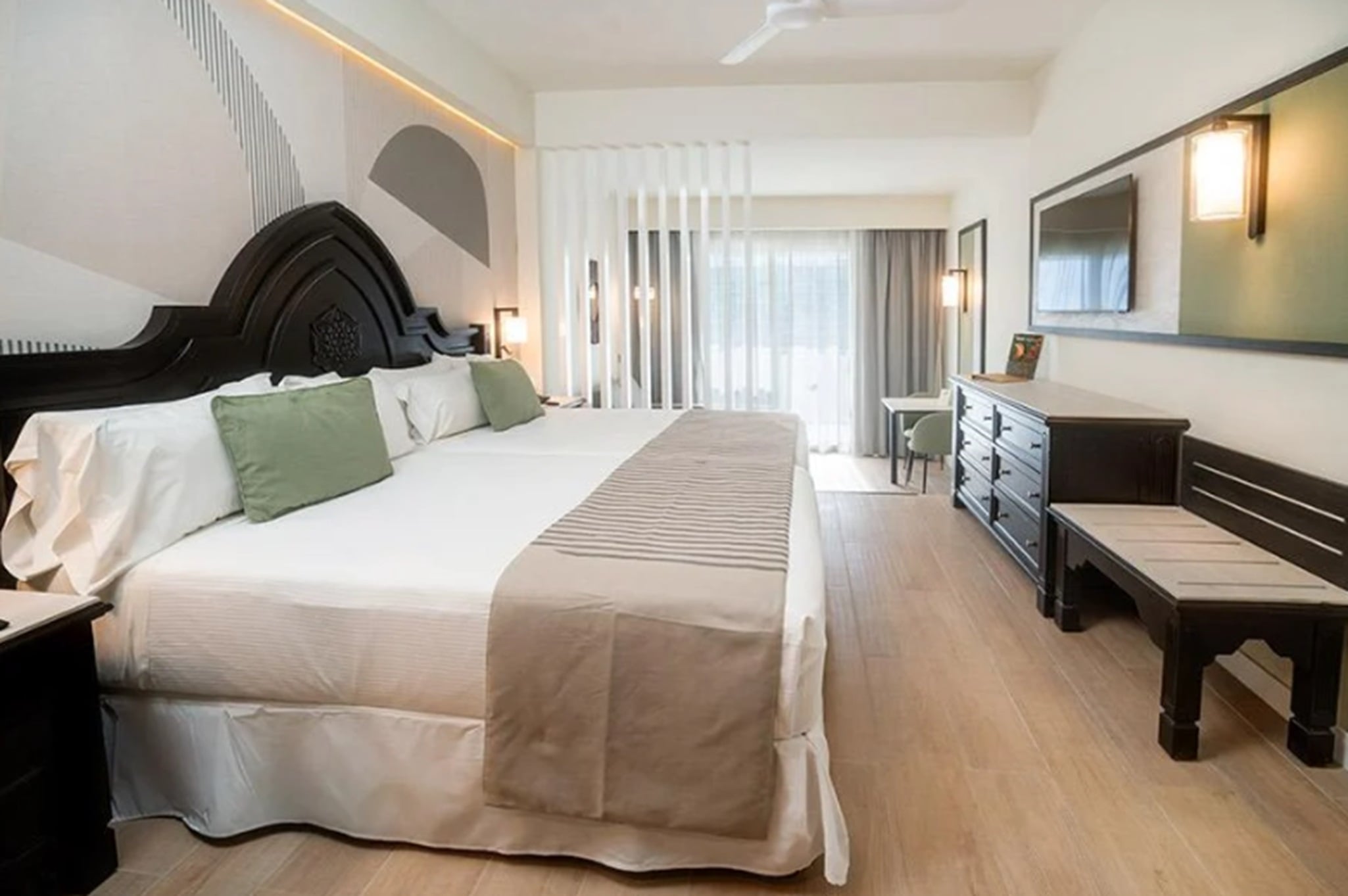 Junior Suite King Size Bed