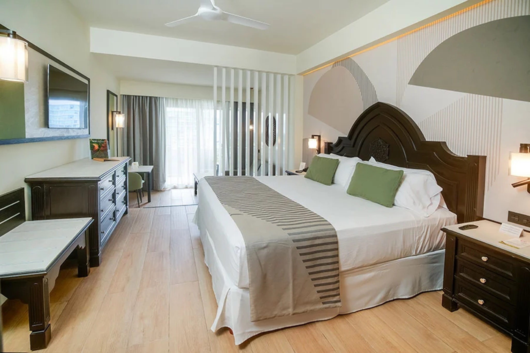 Junior Suite King Size Bed