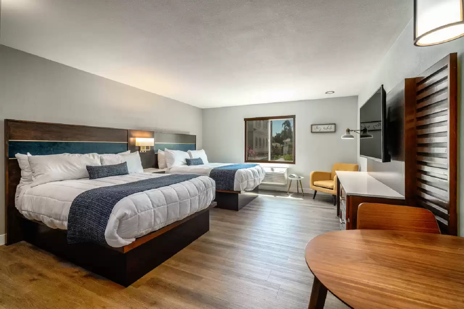 Suite Two Queen Beds