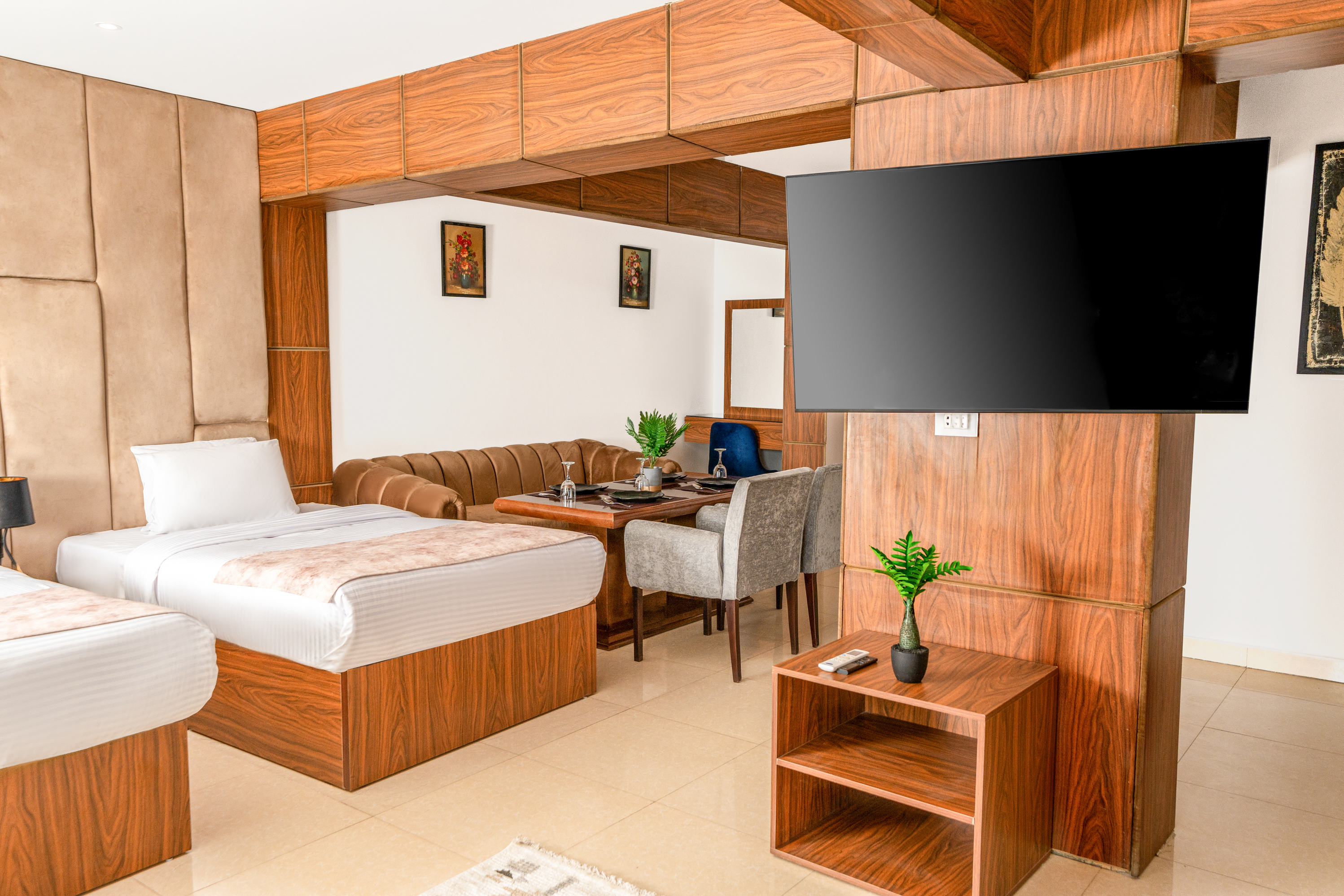 Junior Suite with Views