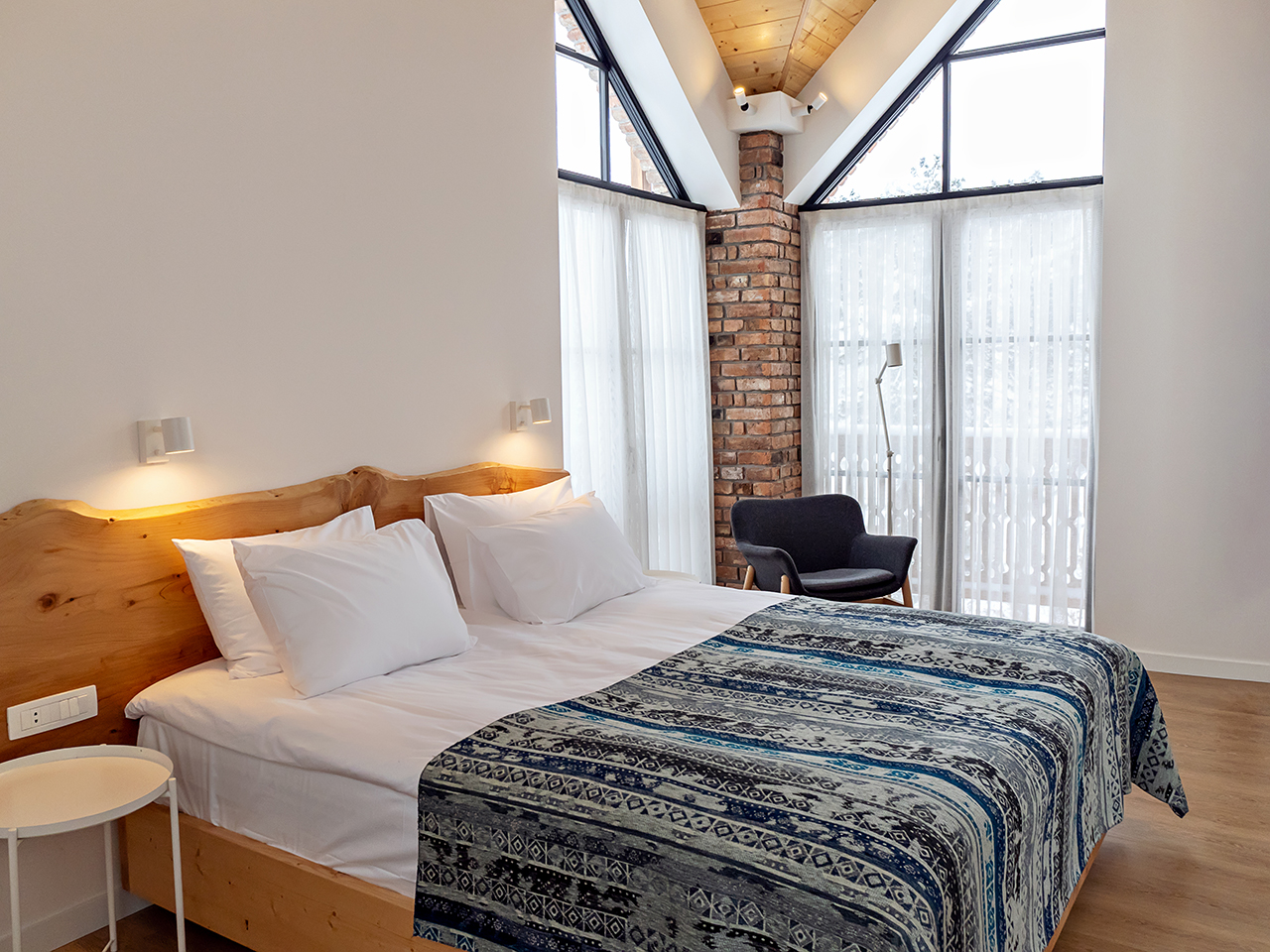 Triple Deluxe One Bed