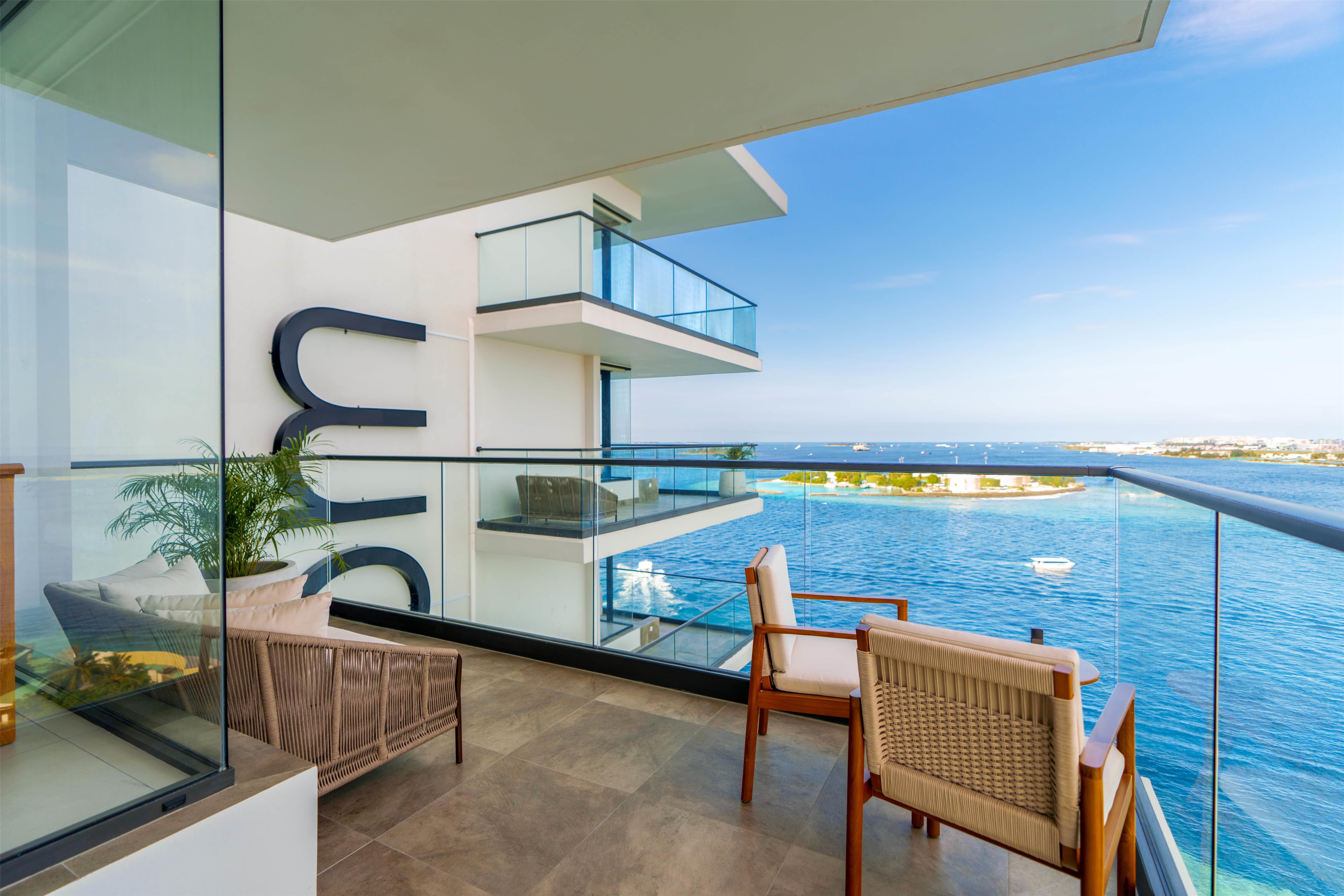 Double or Twin Deluxe Ocean Front