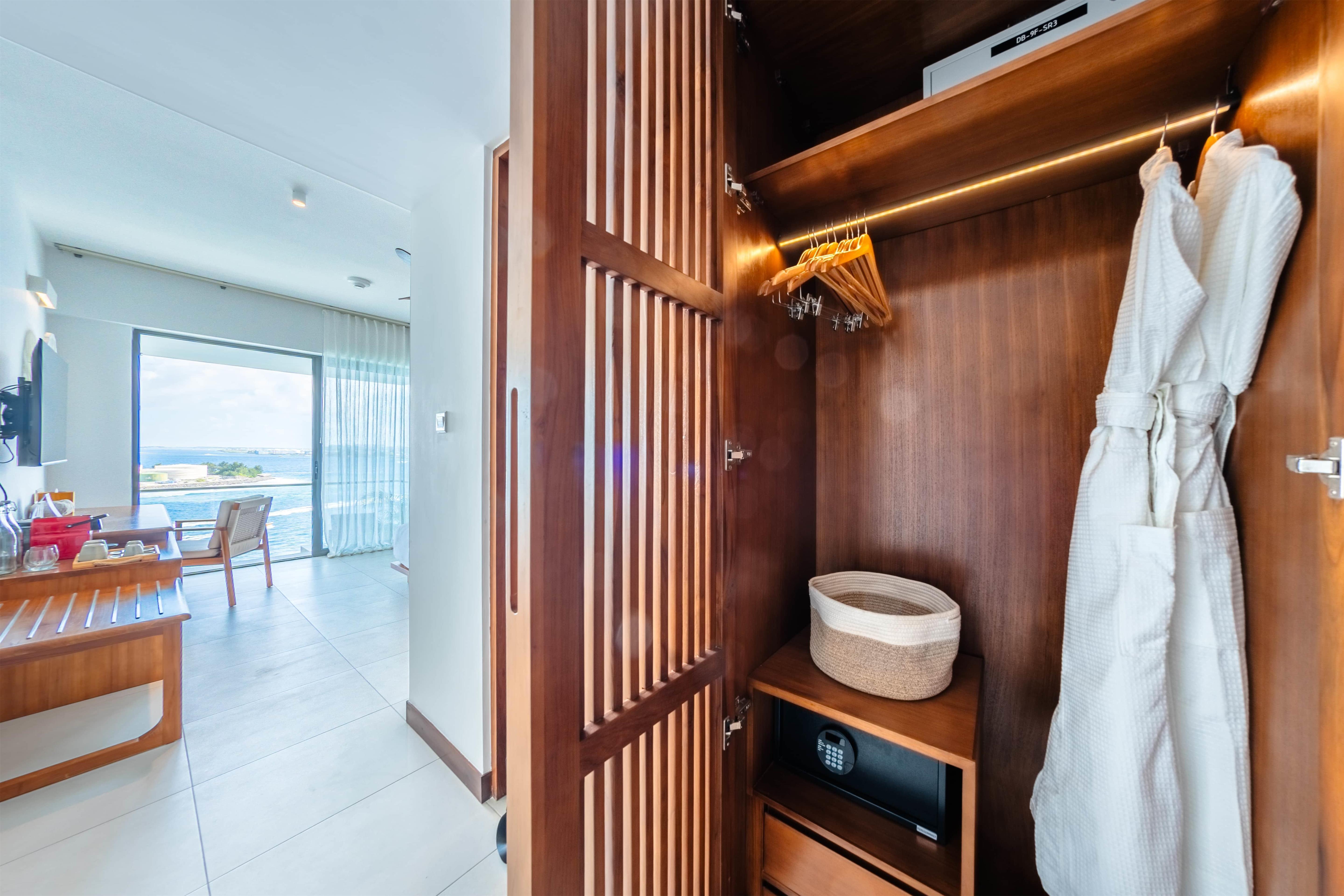 Double or Twin Deluxe Ocean Front