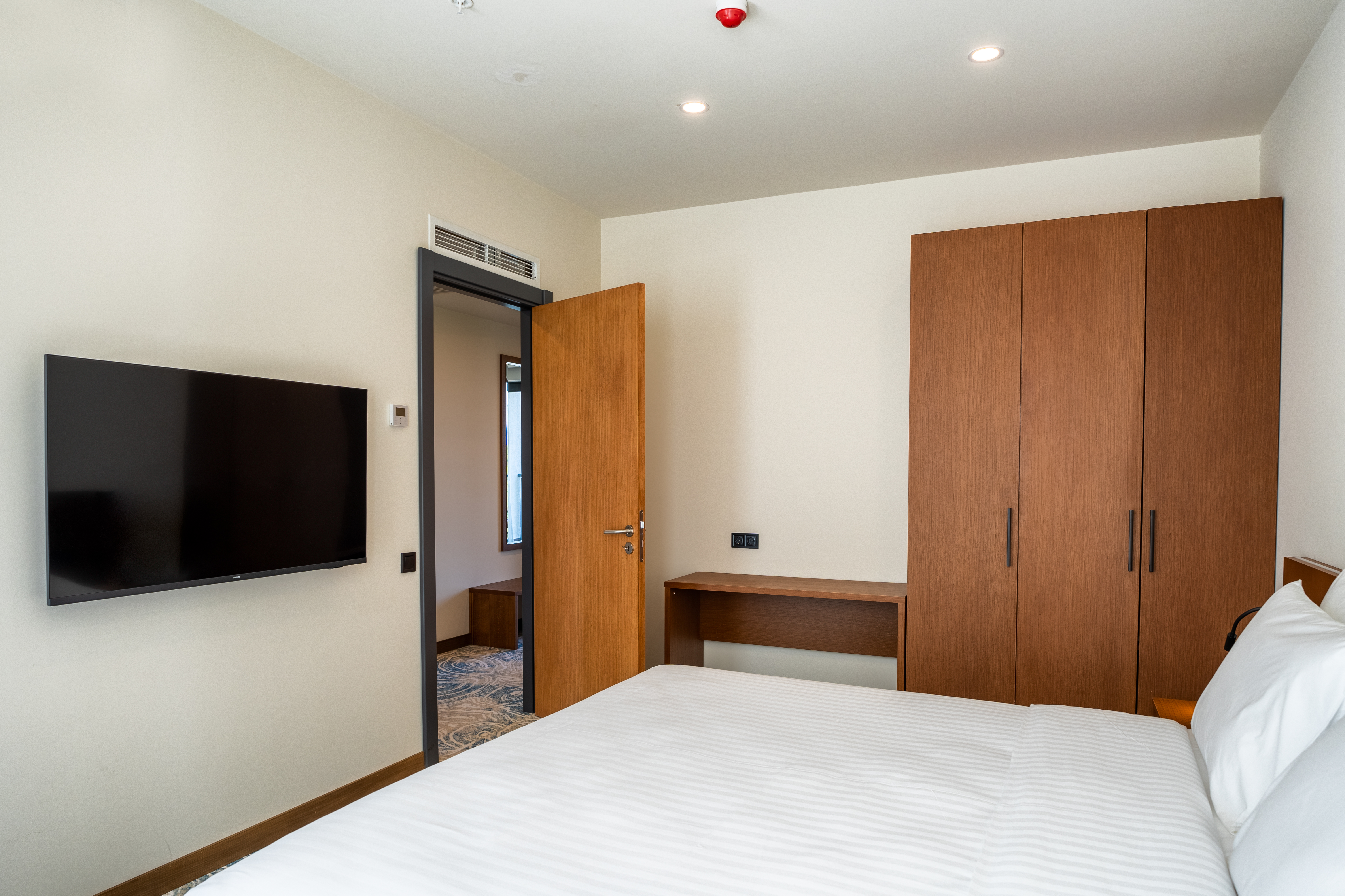 Suite Garden View King Bed