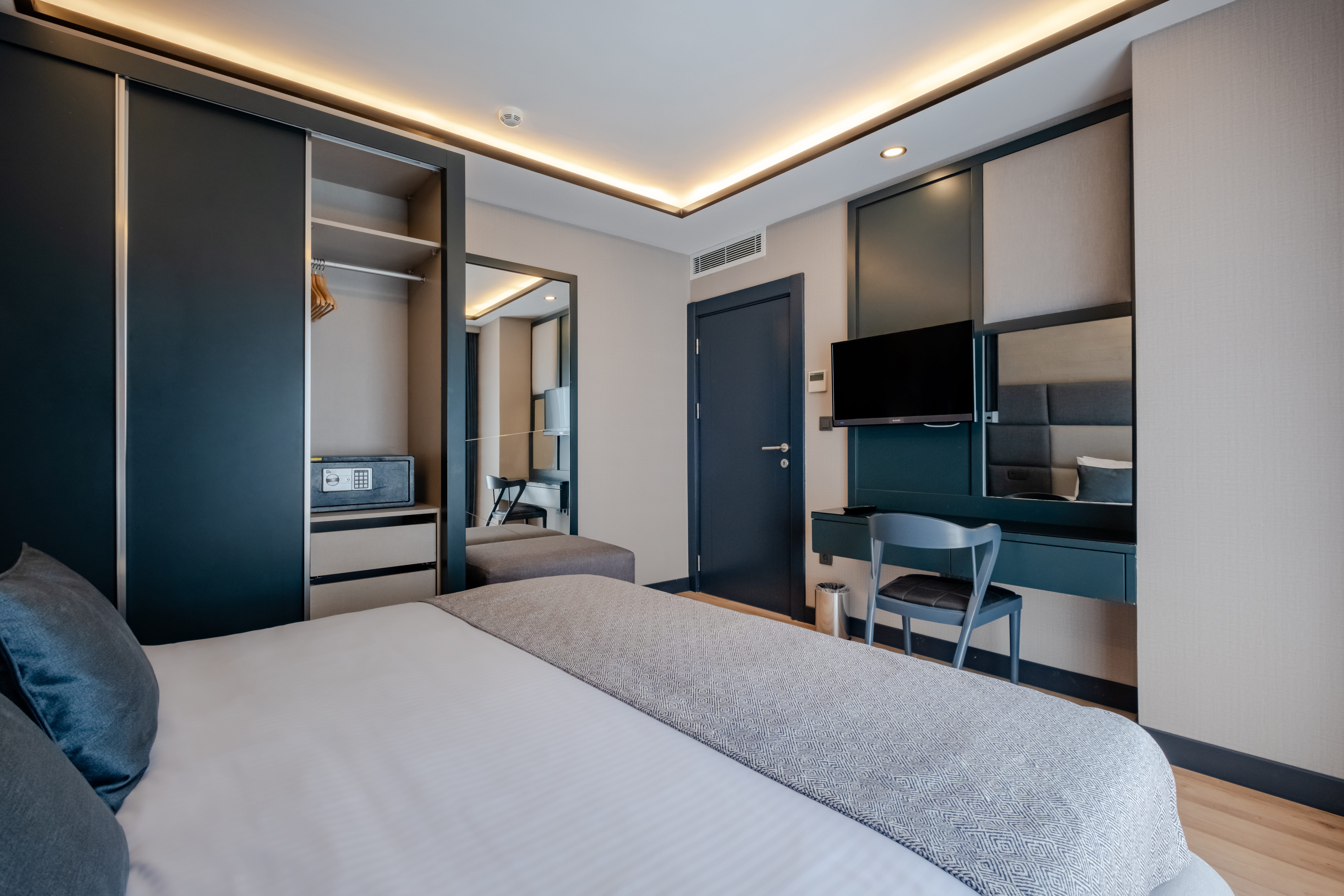 Suite Two Bedrooms