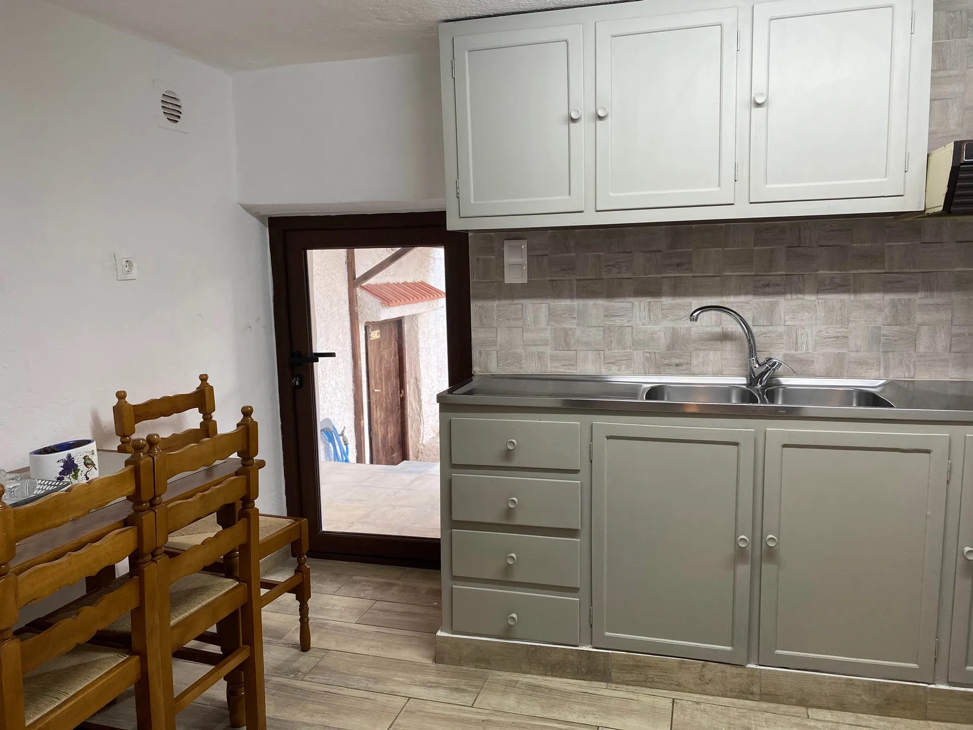 Apartment Two Bedrooms One Bathroom