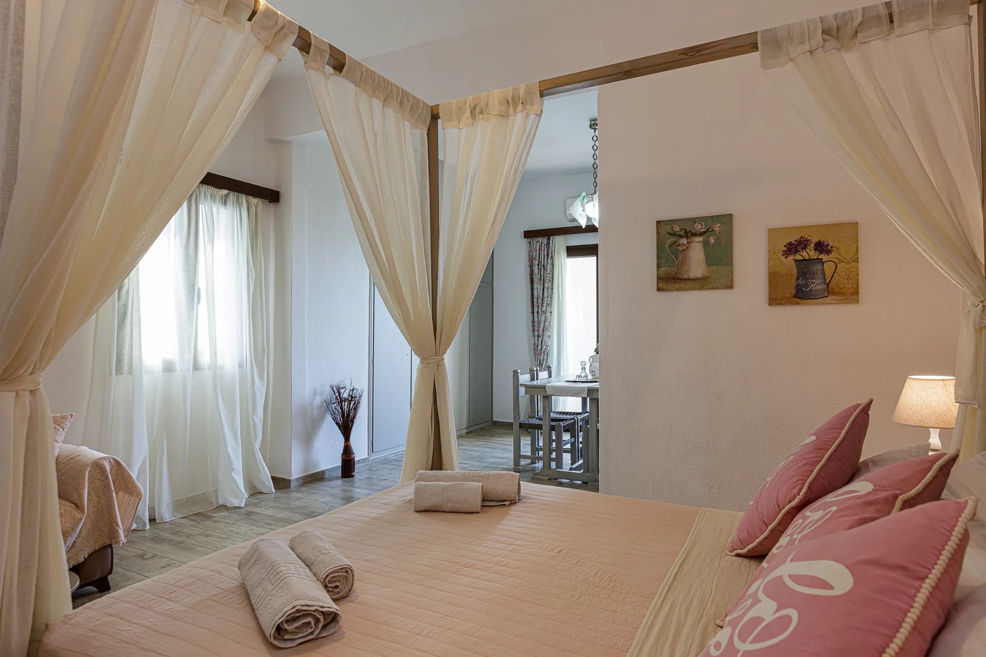 Studio Side Sea View