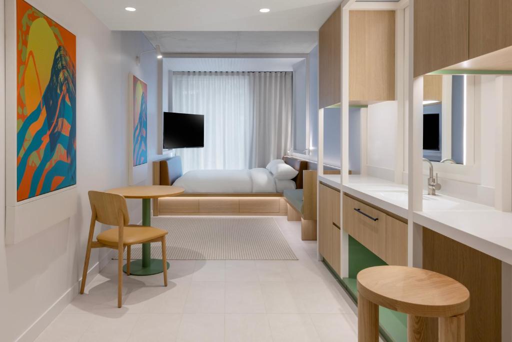 Double Queen Size Bed