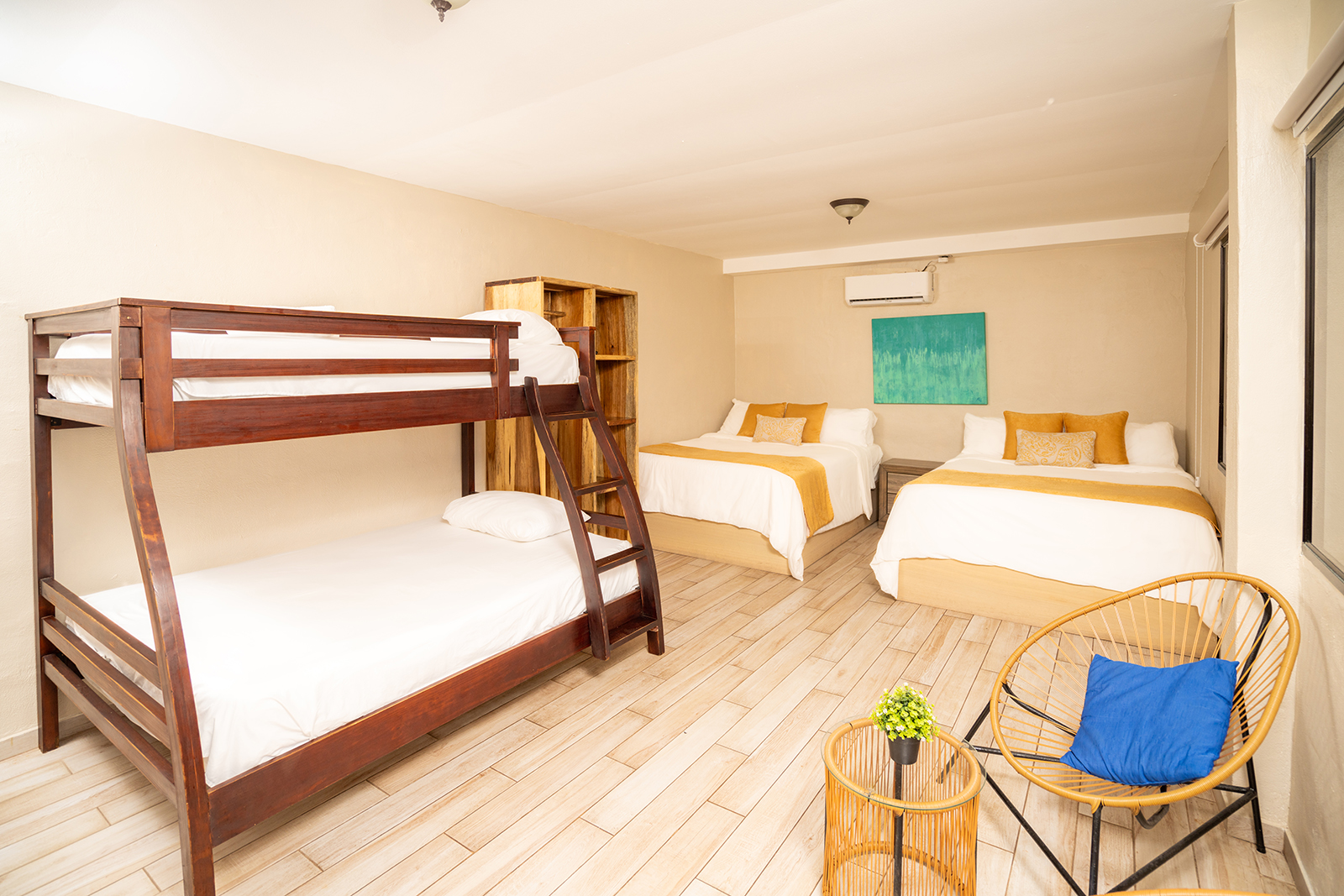 Bungalow Garden View