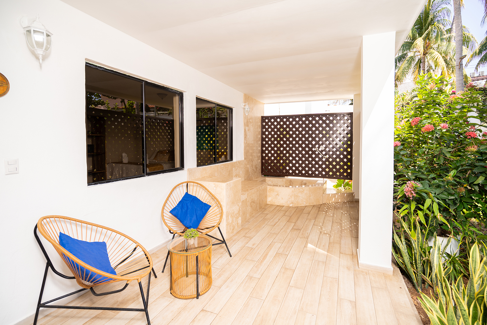 Bungalow Garden View