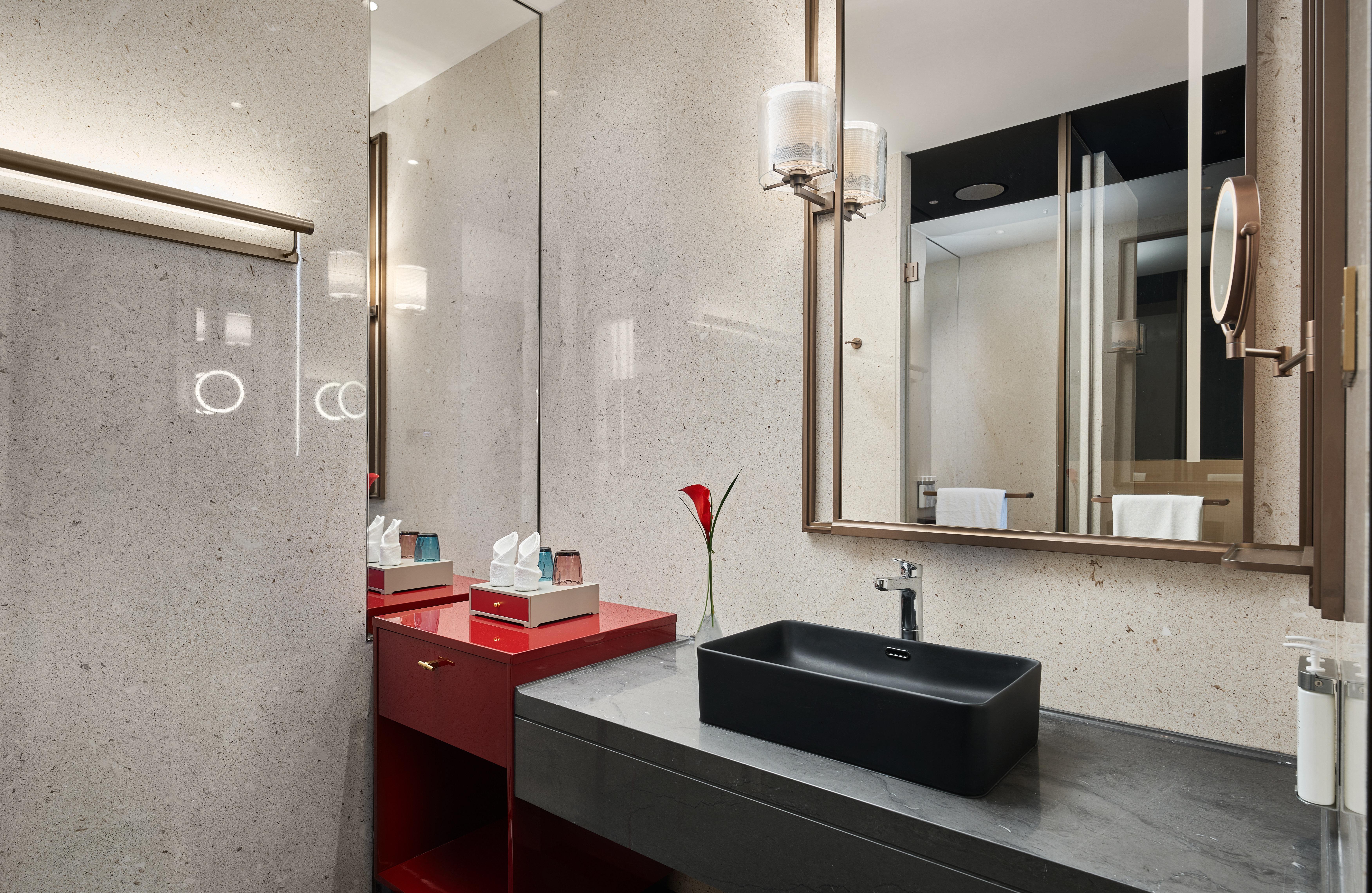 Double Accessible King Size Bed