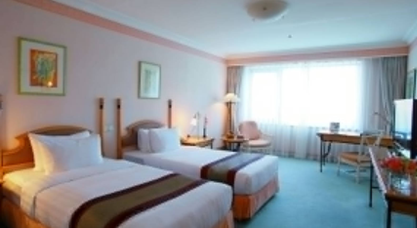 Single Deluxe Two Beds