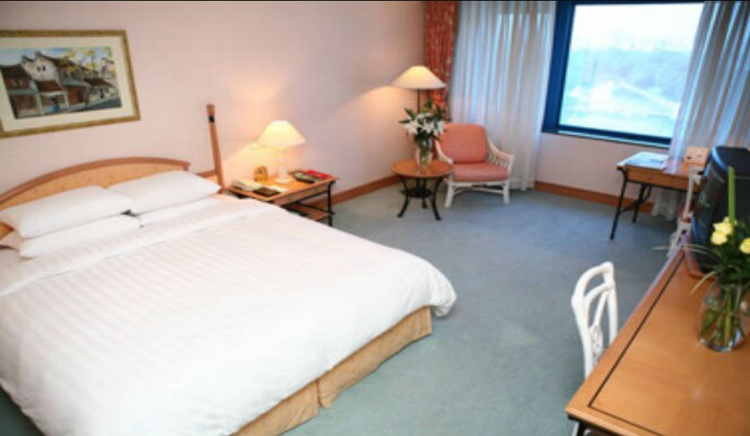 Double Club King Bed