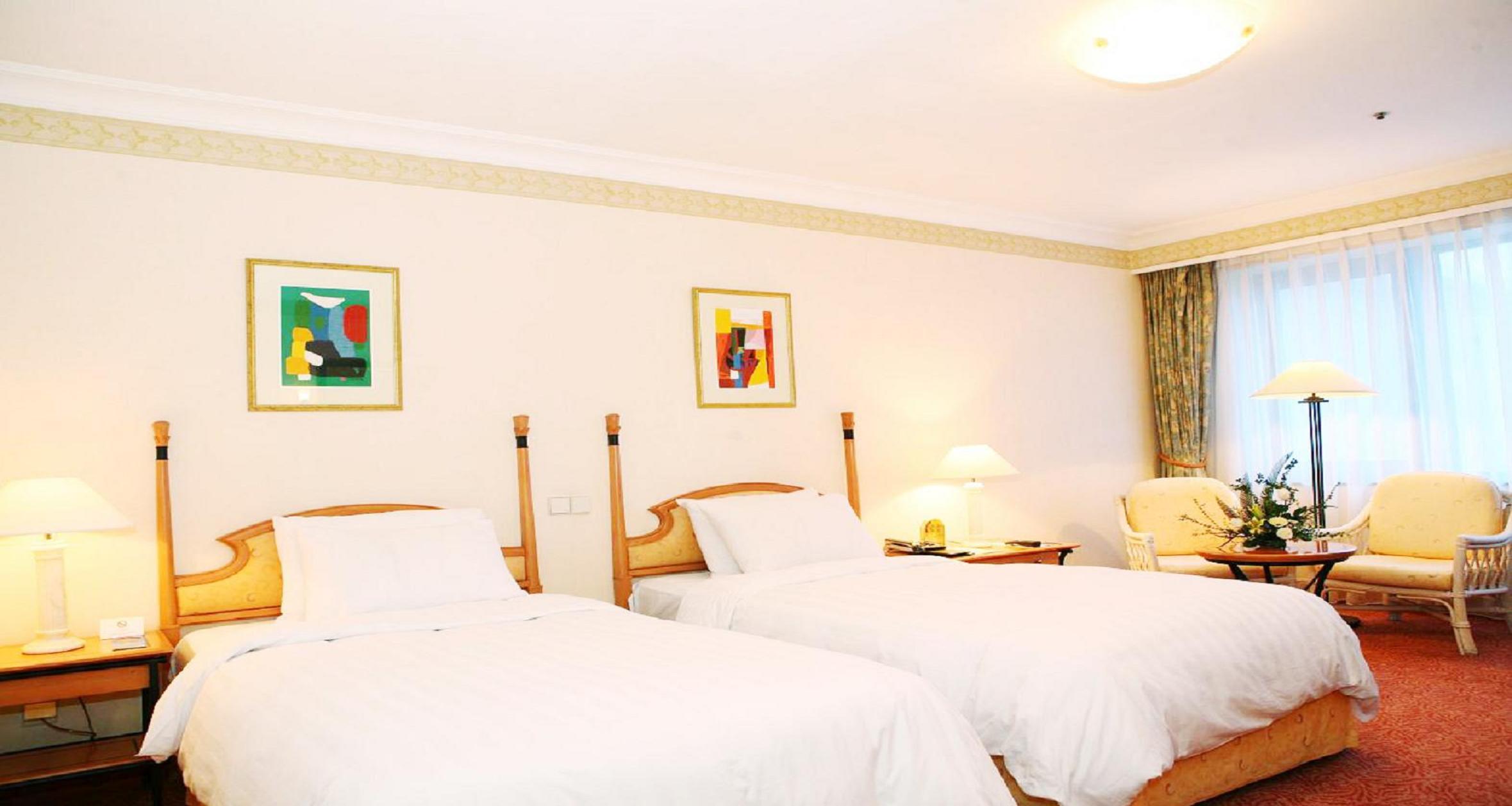 Double or Twin Deluxe