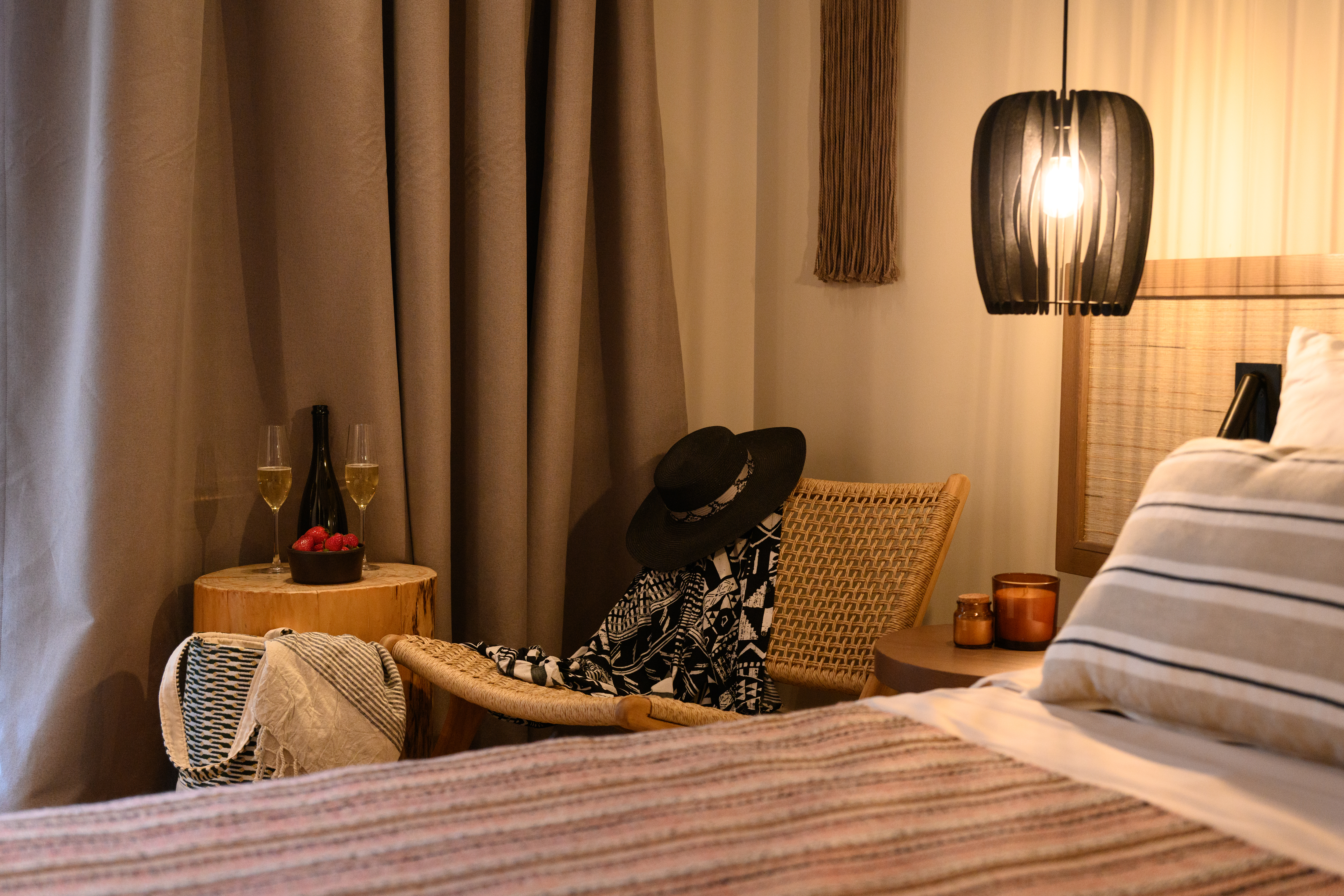 Junior Suite Pool View King Bed