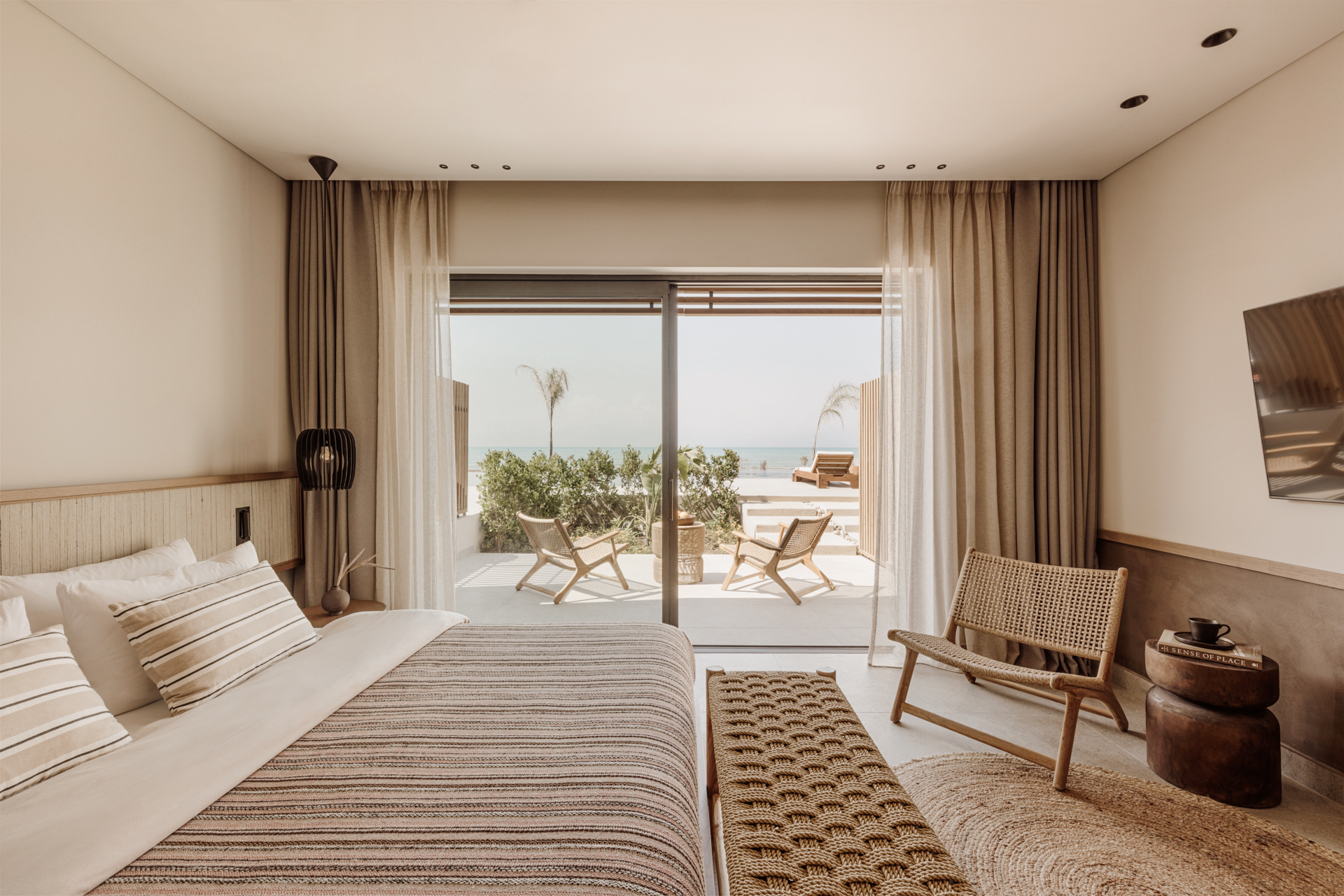 Room Deluxe