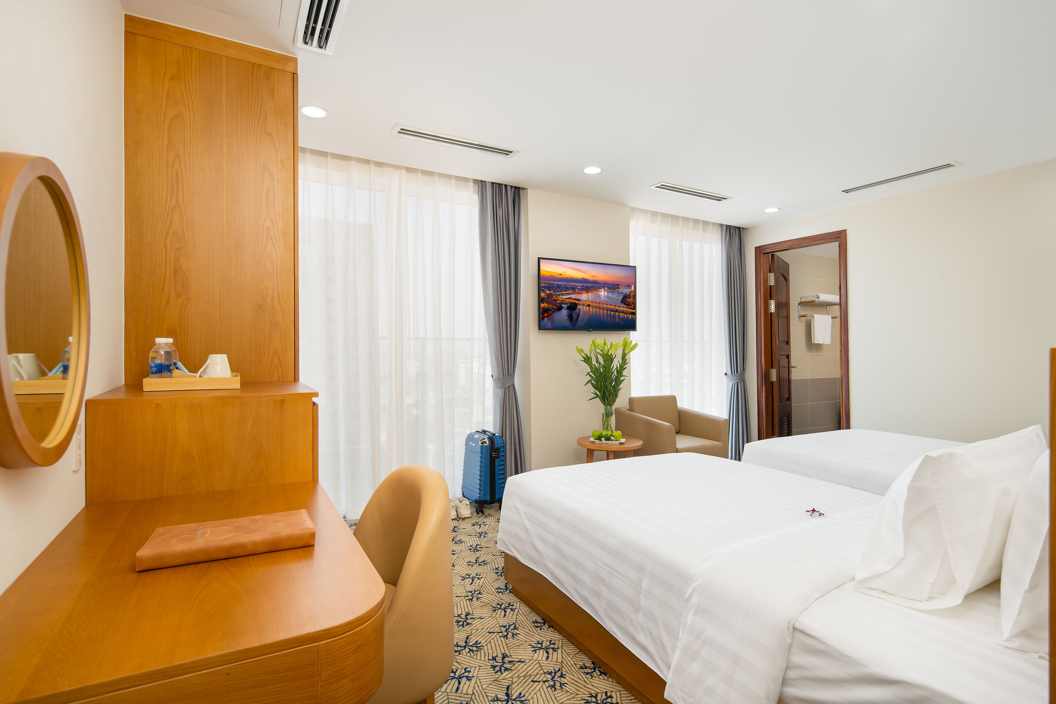 Twin Superior with Views