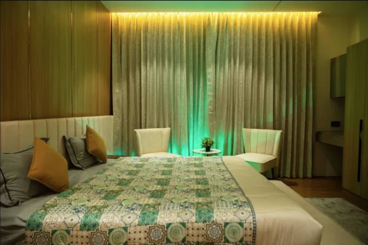 Double Deluxe King Bed