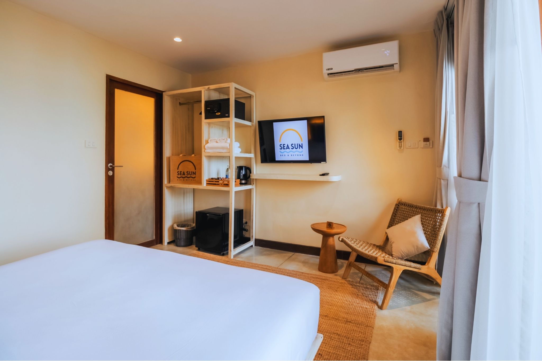 Room Partial Sea View