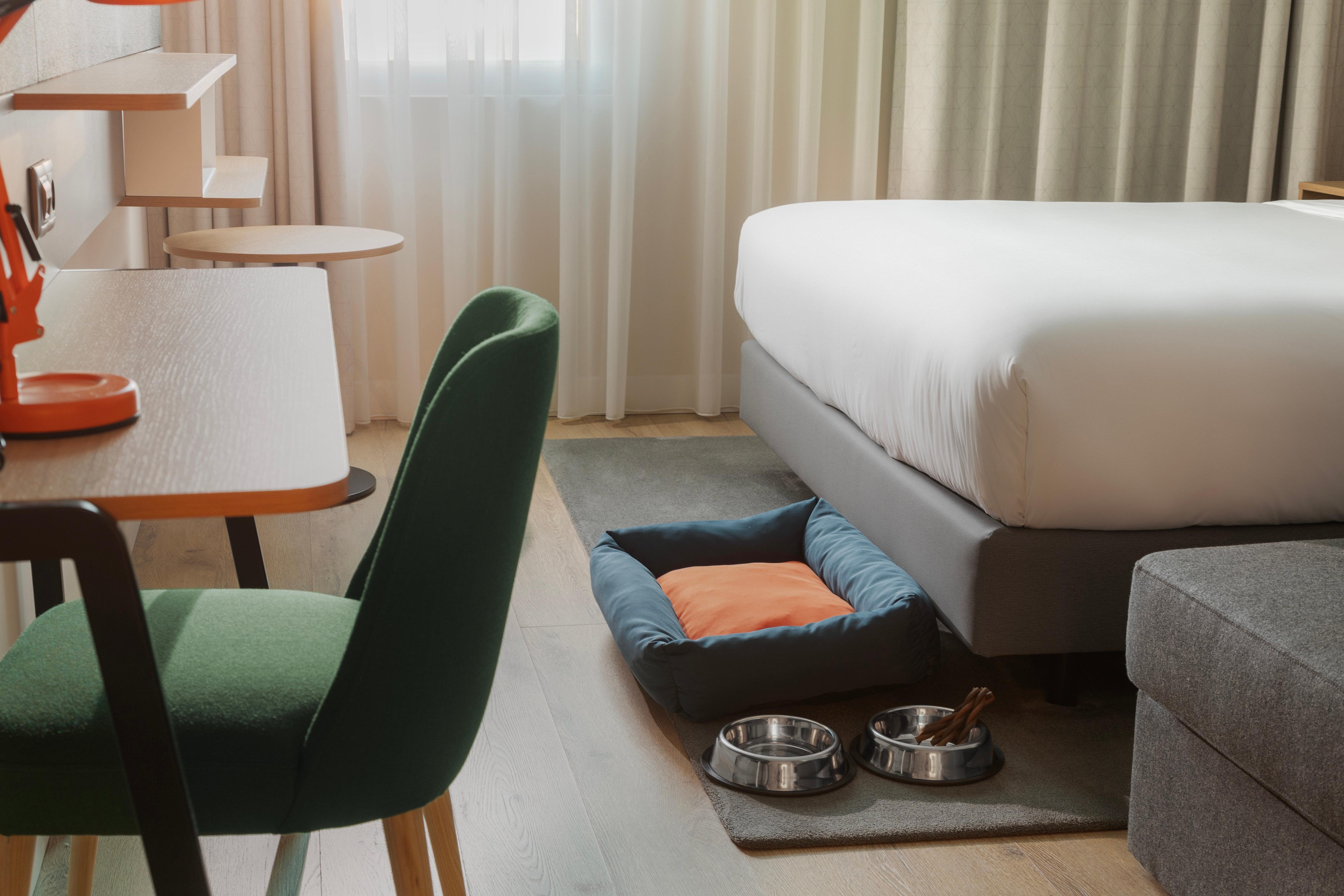 Double Premium Queen Bed