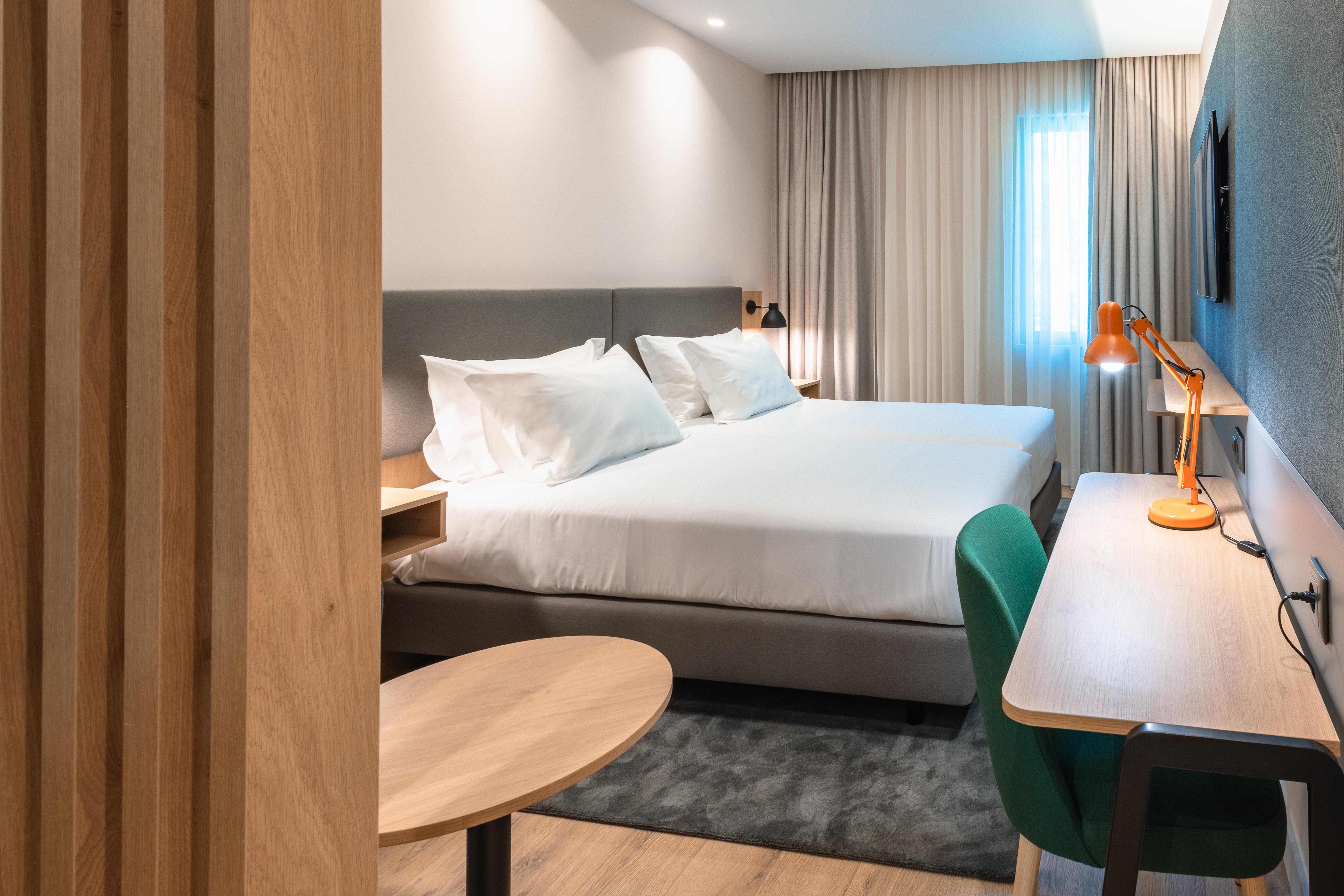 Double Premium with Views