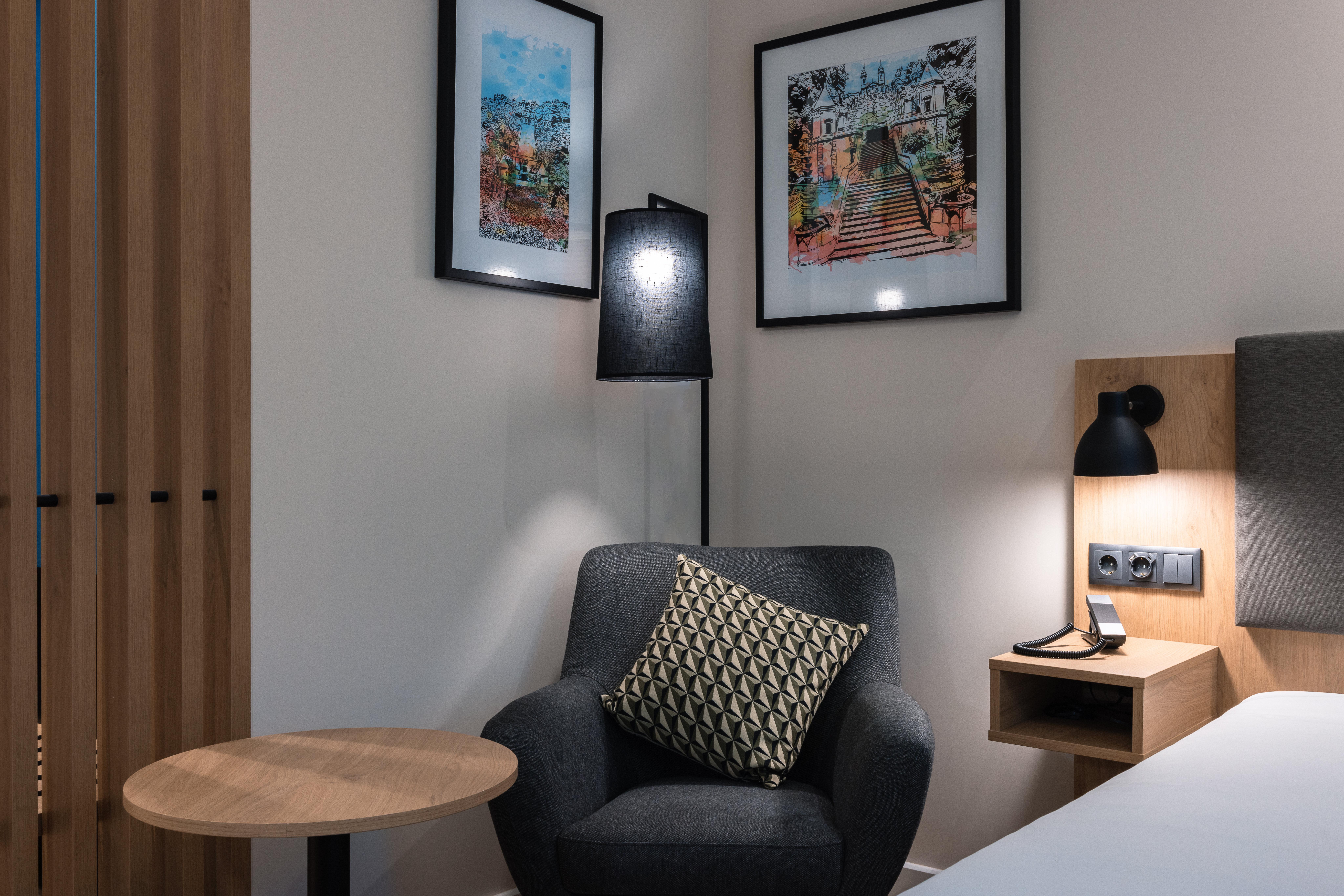 Twin Premium with Views